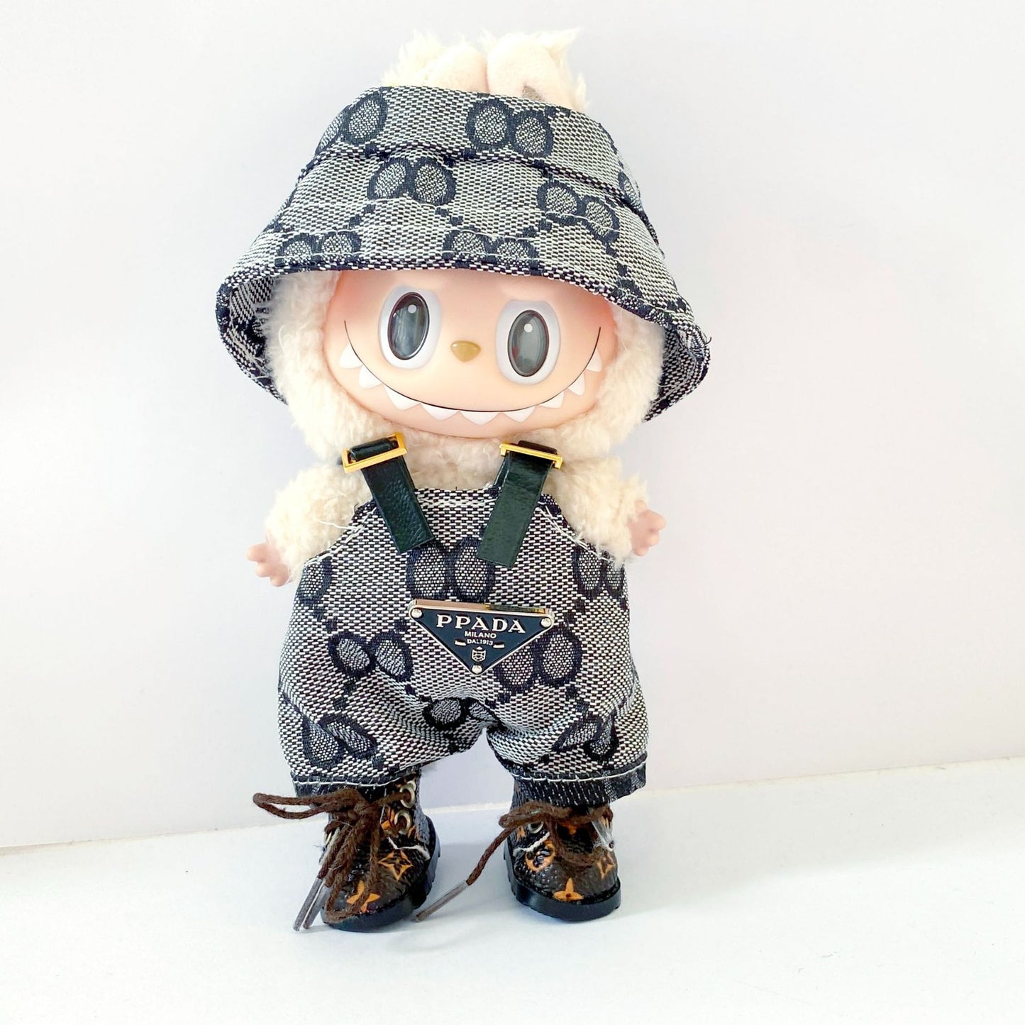 Labubu Doll Outfit - 17cm Party Clothes Set with Skirt, Suspenders & Accessories