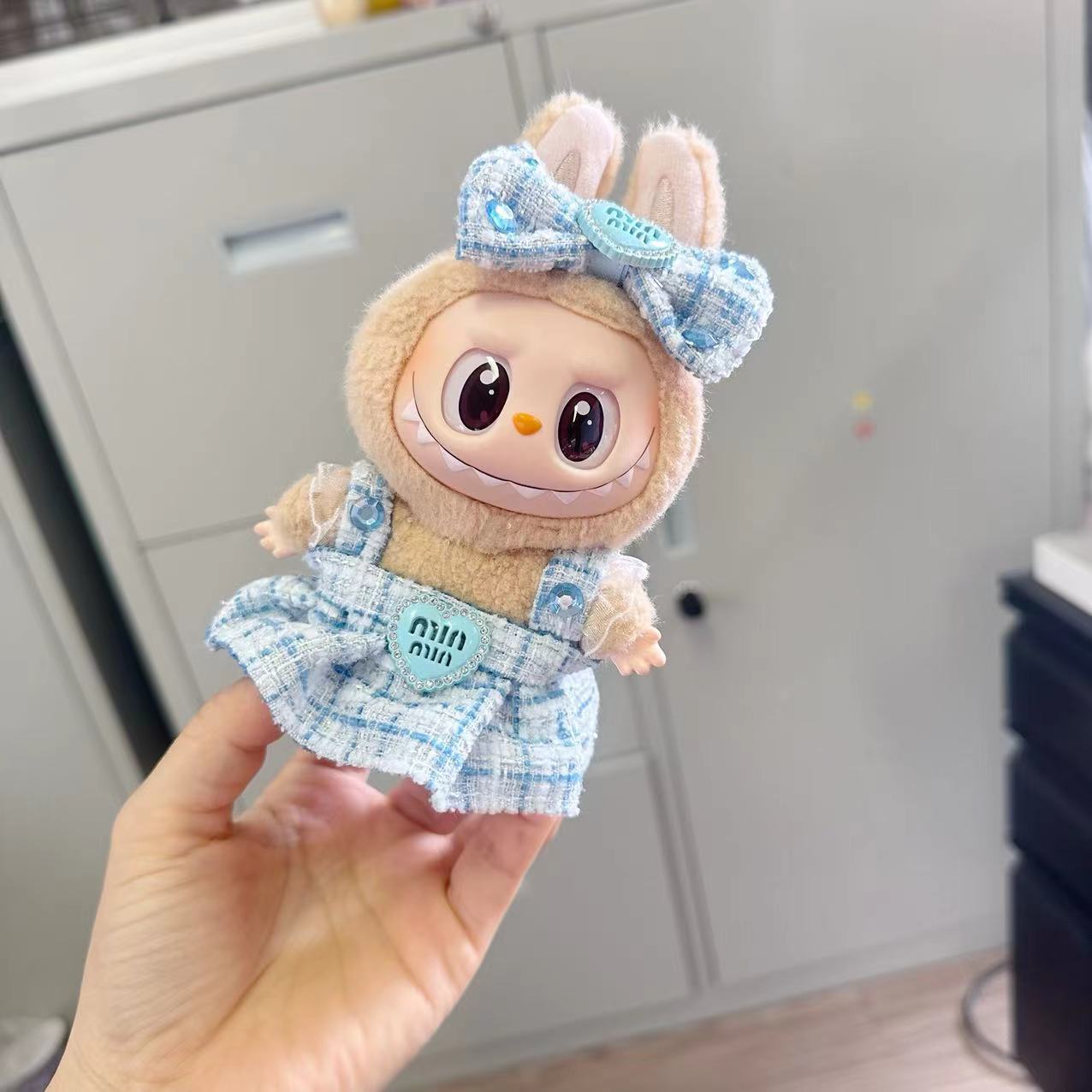 Baby Coat Only] First/Second Generation Pendant Labubu Sit Party Series Doll Coat LABUBU for Fragrant Style