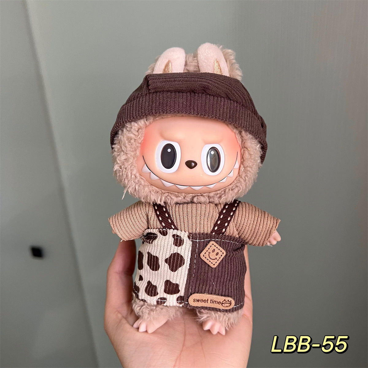Only clothes for sale cloth baby clothes 17cm plush cloth labubu sit party generation two generation for suit