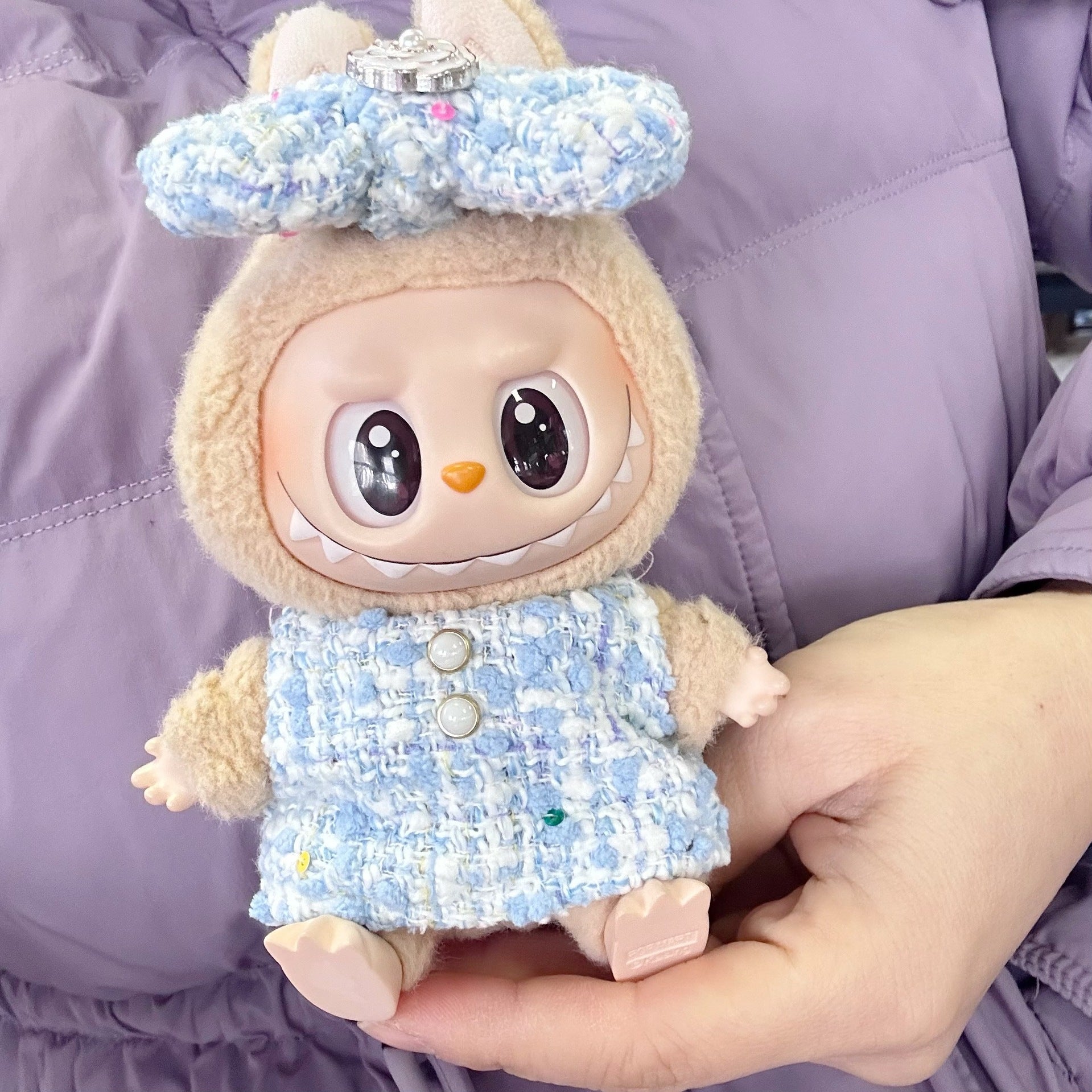 The first and second generation of blind box cloth doll clothes key chain LABUBU skirt heavy-duty vest-style blue fragrant style skirt