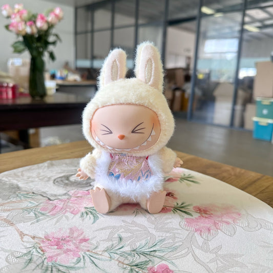 Only clothes] the first and second generation of blind box cloth cloth pendant clothes LABUBU New Year greetings bellyband ball clip suit