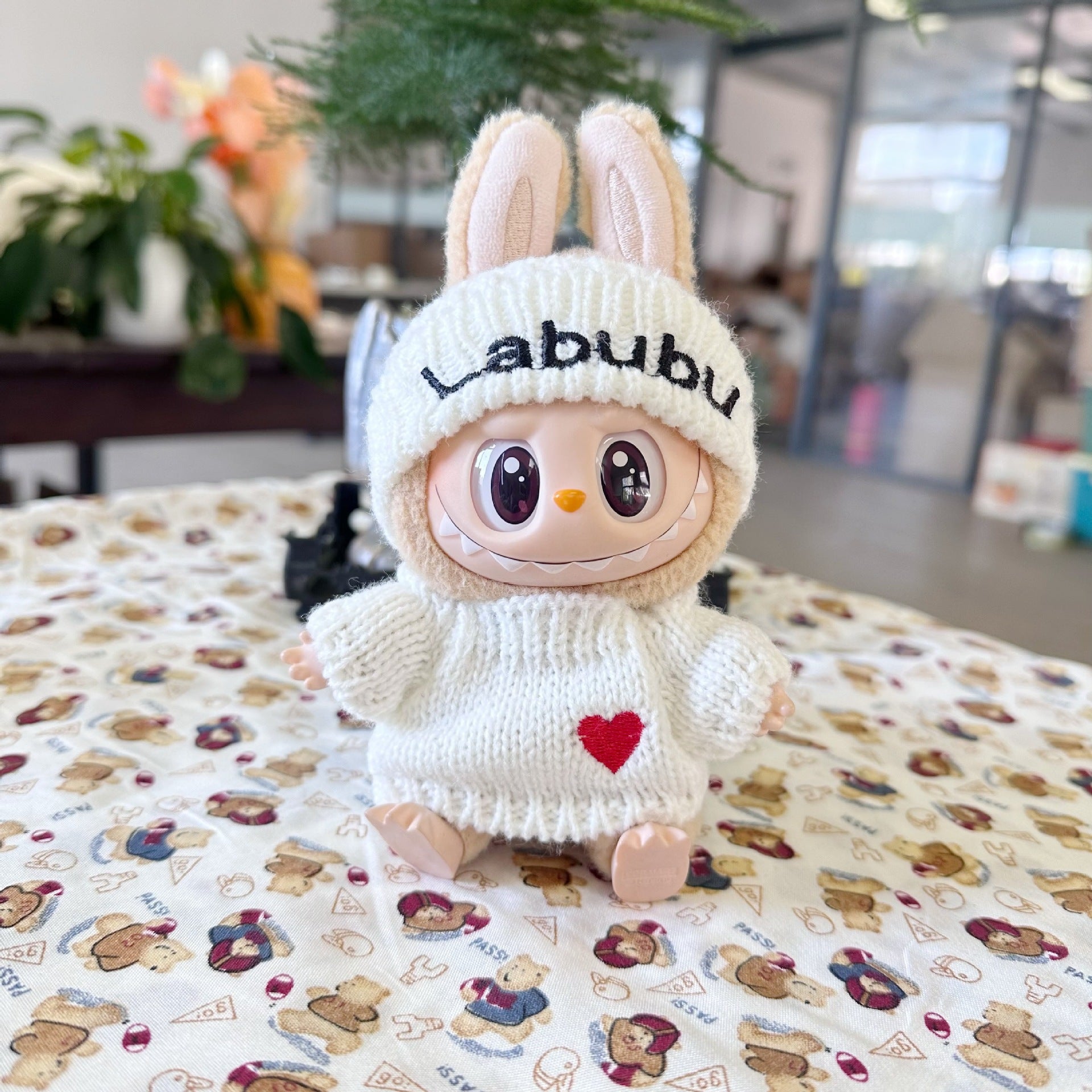 The first and second generation of blind box cloth clothes sweater hat backpack DIY with LABUBU sit party doll clothes