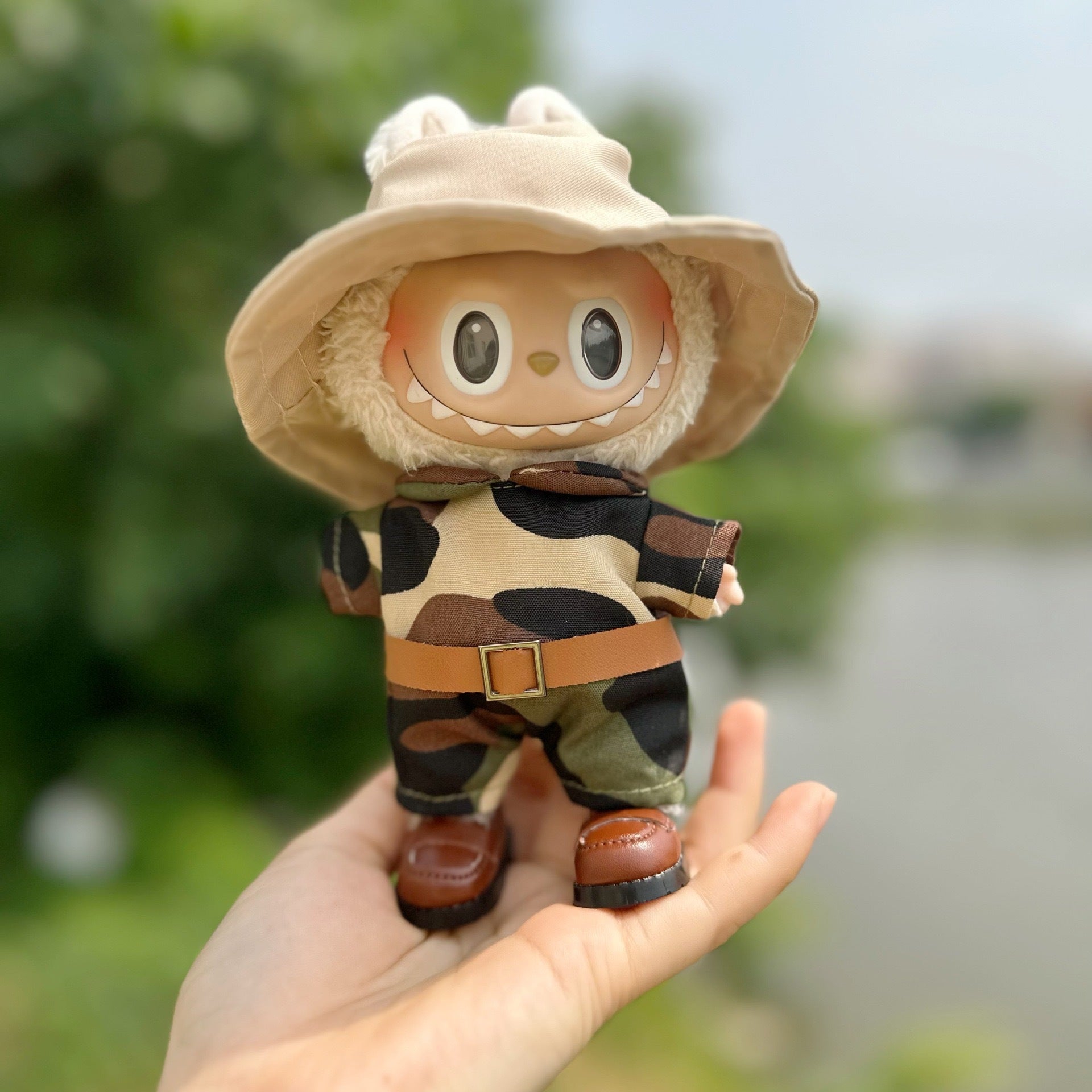 Only clothes] 17CM blind box pendant cloth clothes Thai police clothing LABUBU cool handsome camouflage clothing suit