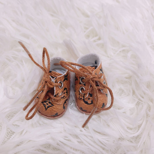 One or two generations of labubu shoes 17cm pull cloth 10cm doll big fashion small size shoes small leather shoes wholesale