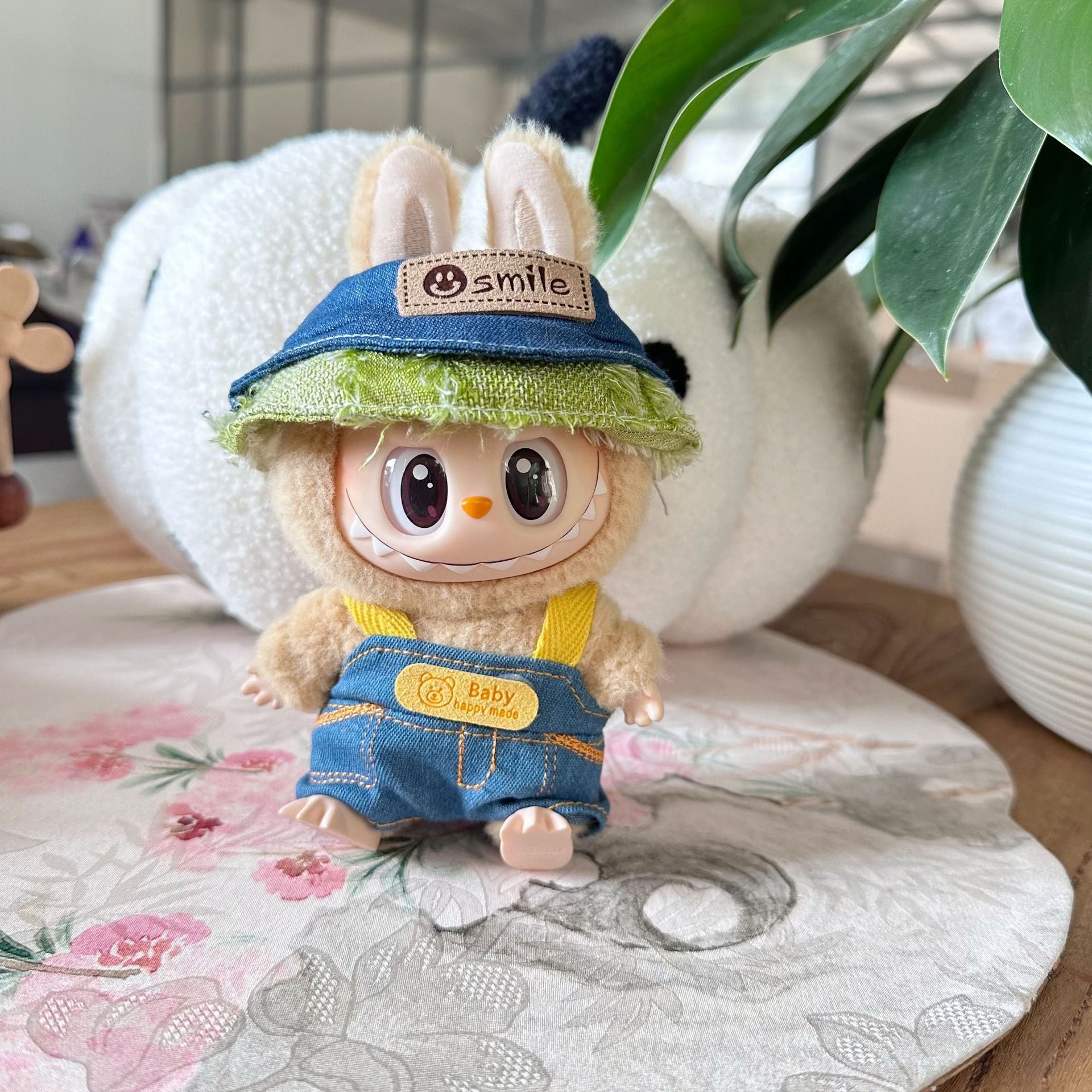 Clothes Only] Second Generation Blind Box Sitting Party Rag Clothes LABUBU Doll Cowboy Hat Strap Pants suit