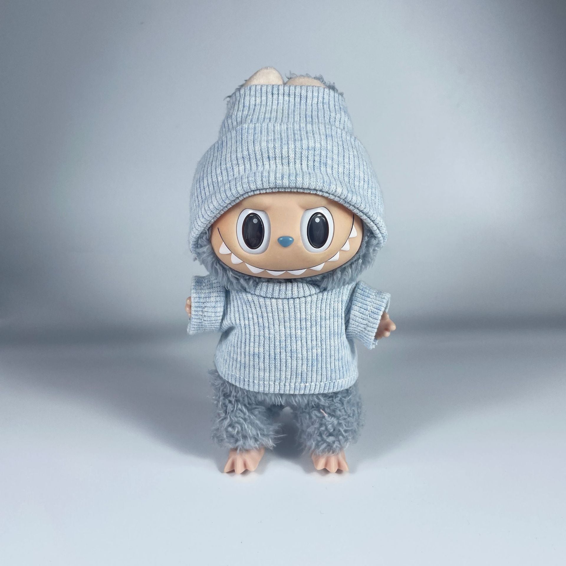 LABUBU17cm pendant tide brand doll clothes wearing tirab cloth 15cm sitting party printable big logo clothes