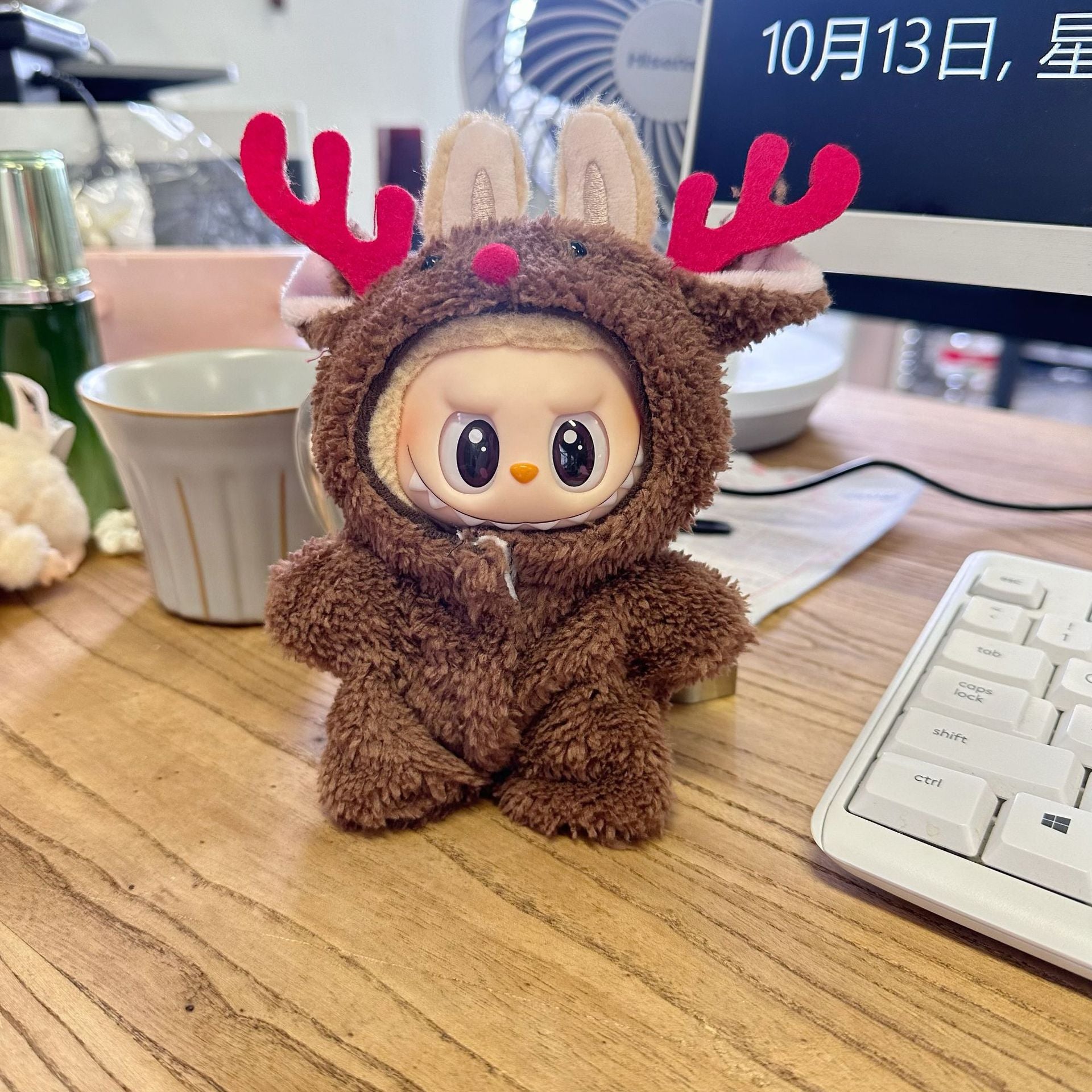Only clothes] the first and second generation blind box labubu doll Christmas clothes LABUBU for the new year clothes hat
