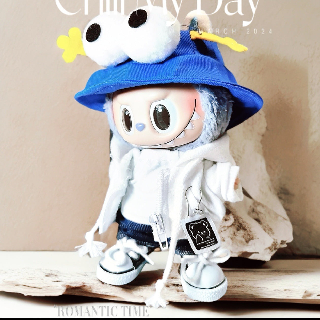 Labubu Doll Outfit Set - White & Black Jacket with Accessories