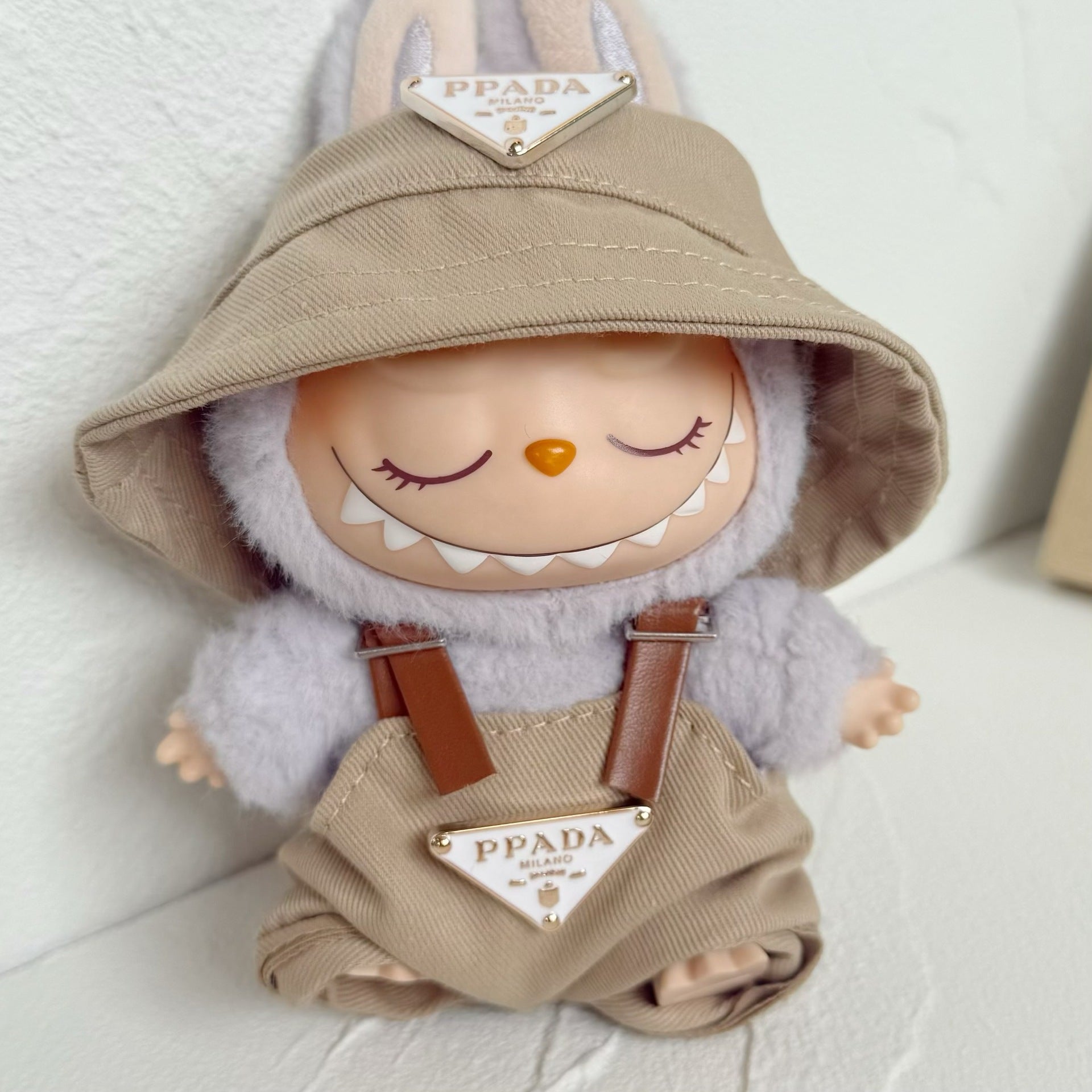 Only clothes] generation one or two blind box pull cloth doll suspenders suit LABUBU pendant pink hat pants