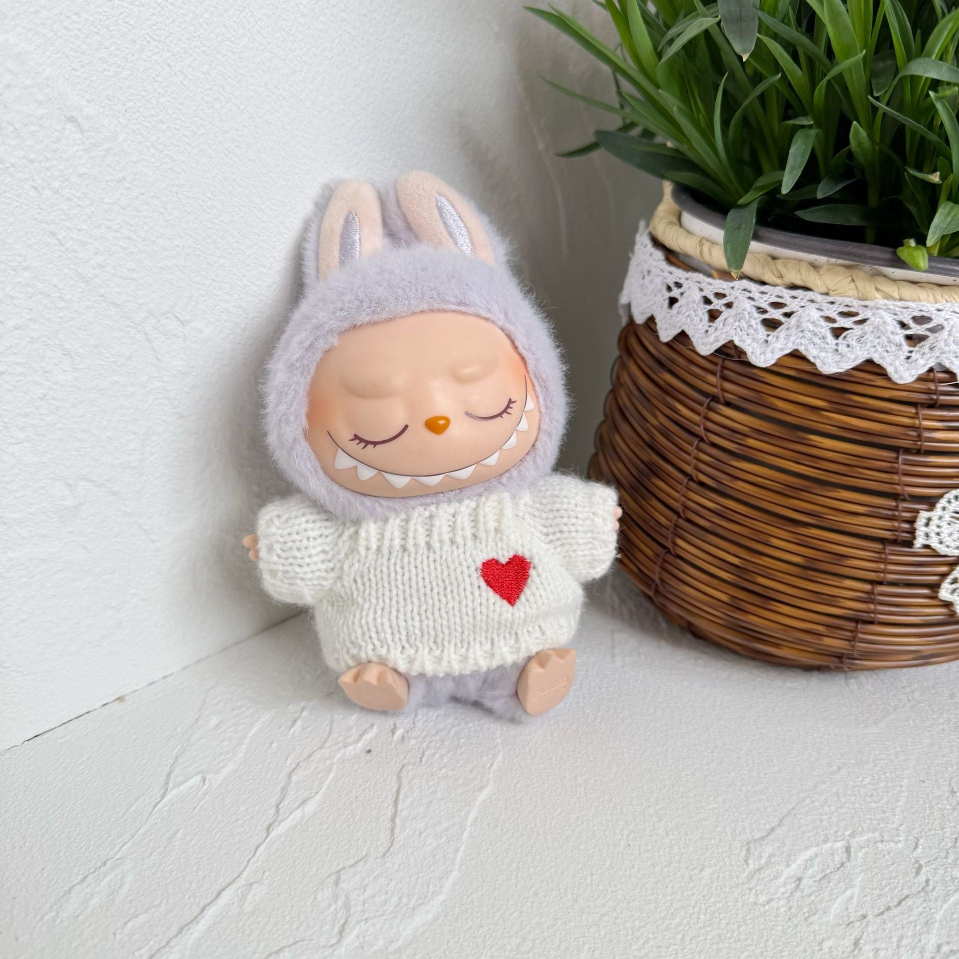 Only clothes] one or two generations of cloth doll clothes pendant LALBUBU bear logo hat love sweater suit