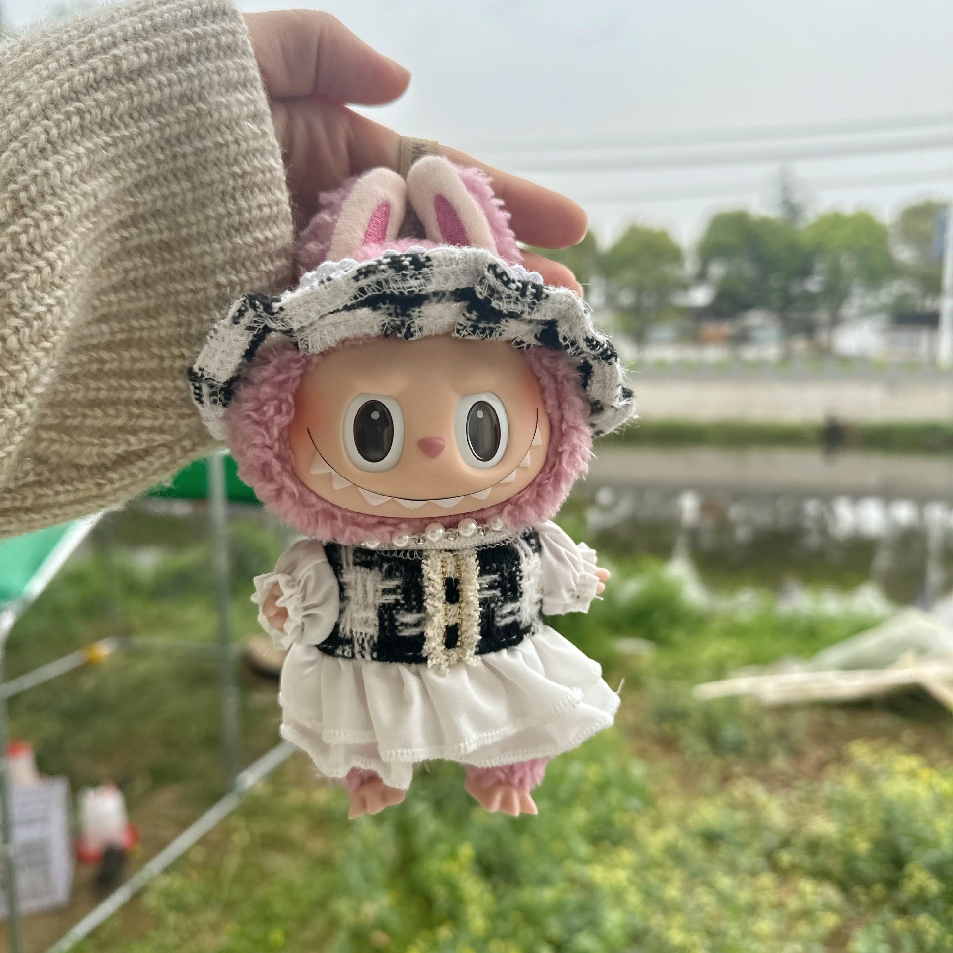 Only clothes] LABUBU doll 17CM key chain cloth cloth clothes Bailey suit pendant doll clothes full