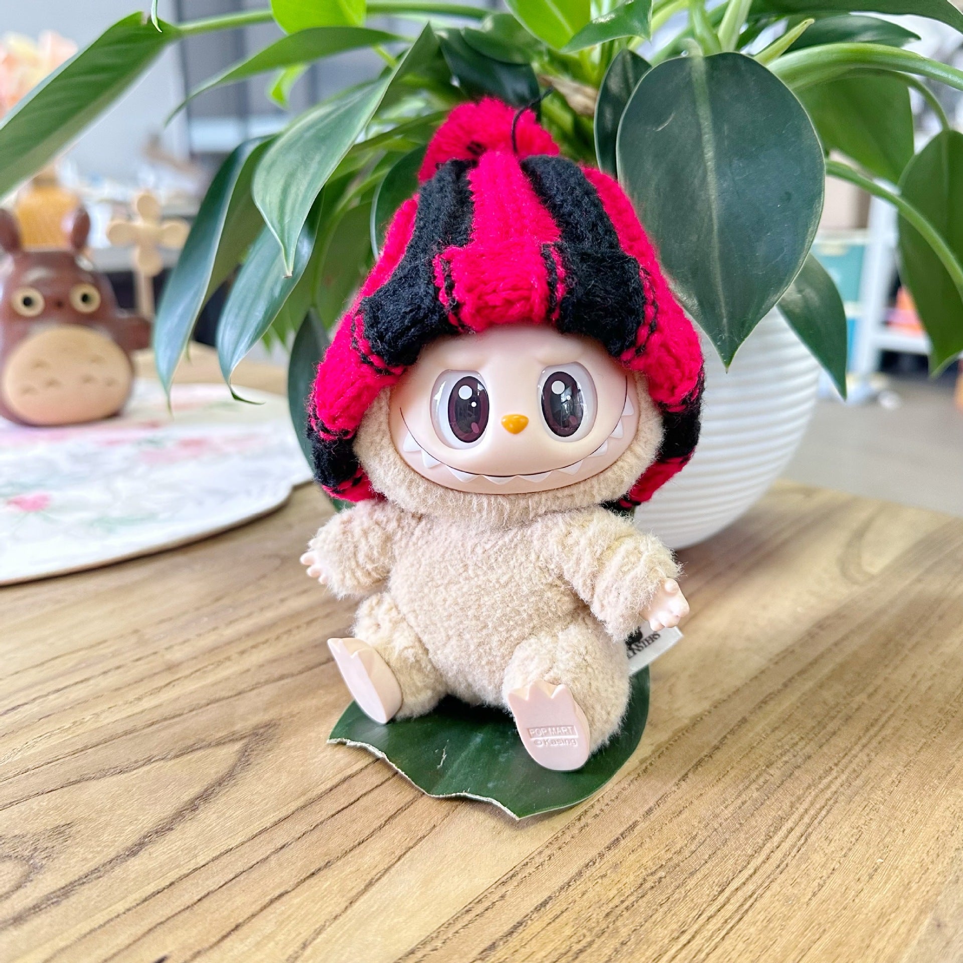 Only clothes] the first and second generation blind box LABUBU clothes autumn and winter sweater hat suit pendant pull cloth for Meng