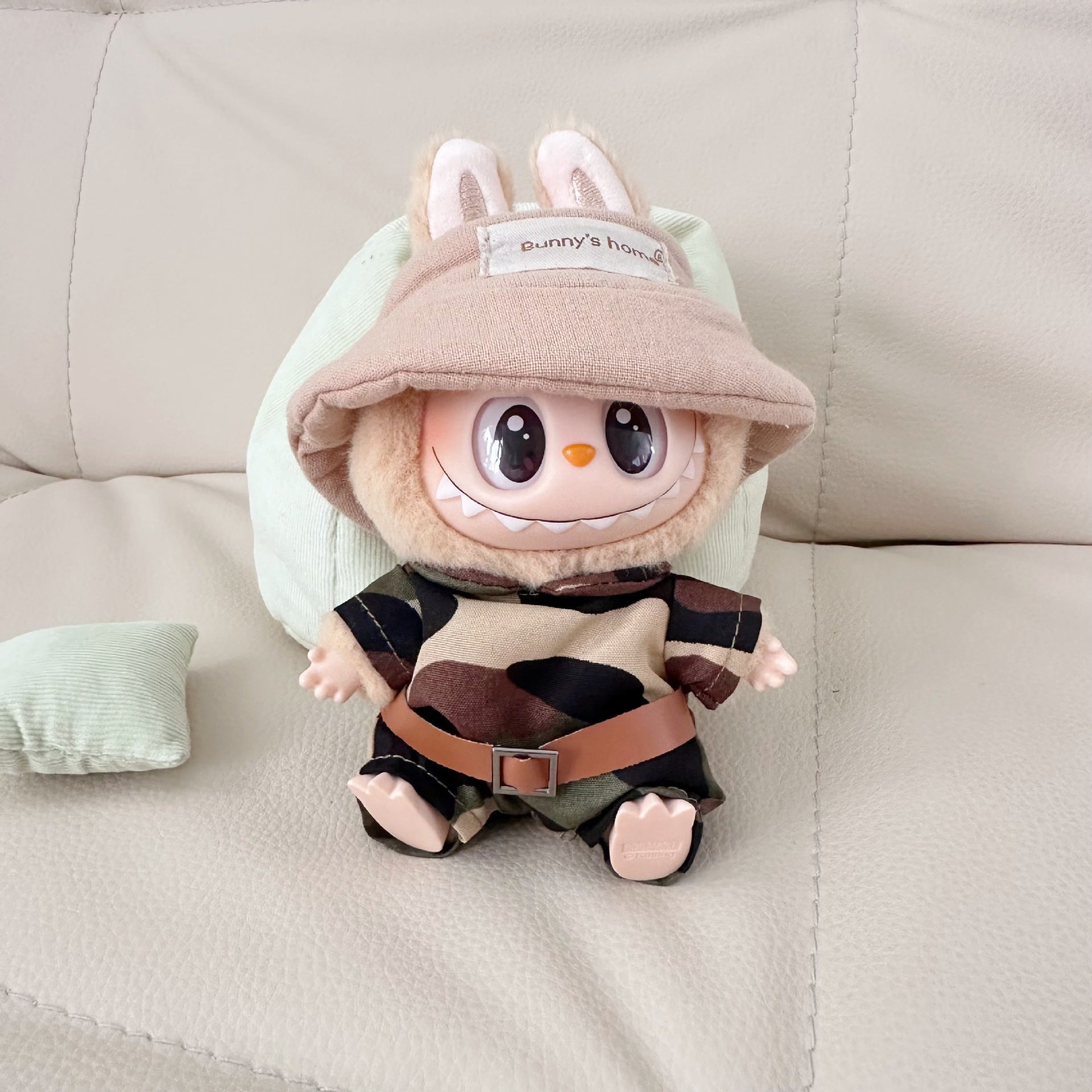 Only clothes] the first and second generation of blind box Rab cloth doll clothes LABUBU sit party play camouflage clothes suit