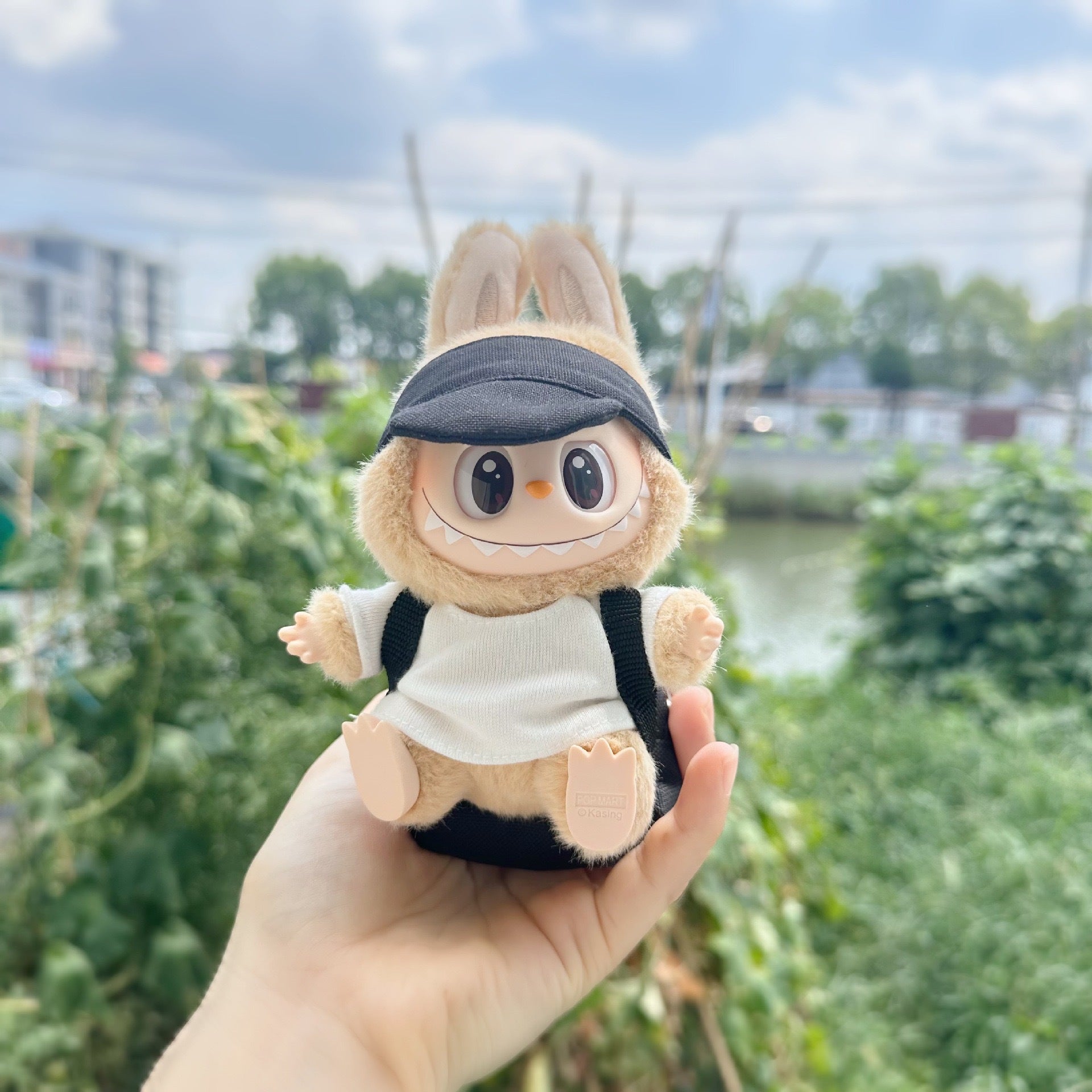 Only clothes] second generation Labubu clothes pendant labubu sit party series baby black t hat suit
