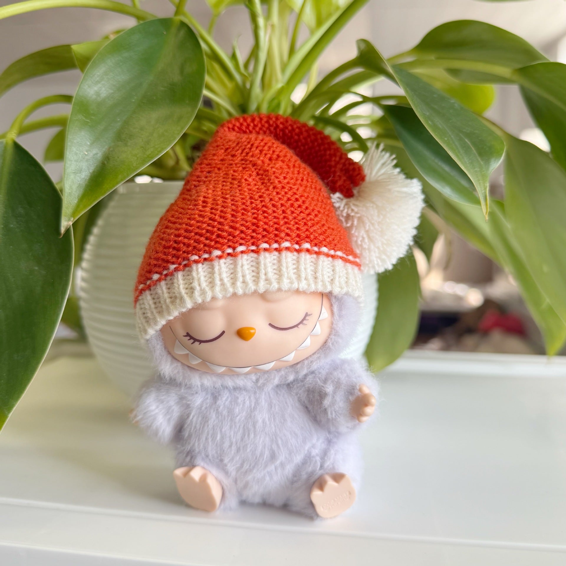 Only clothes] pendant pull cloth cloth for the first and second generation of blind box sit party doll clothes playful hat love sweater
