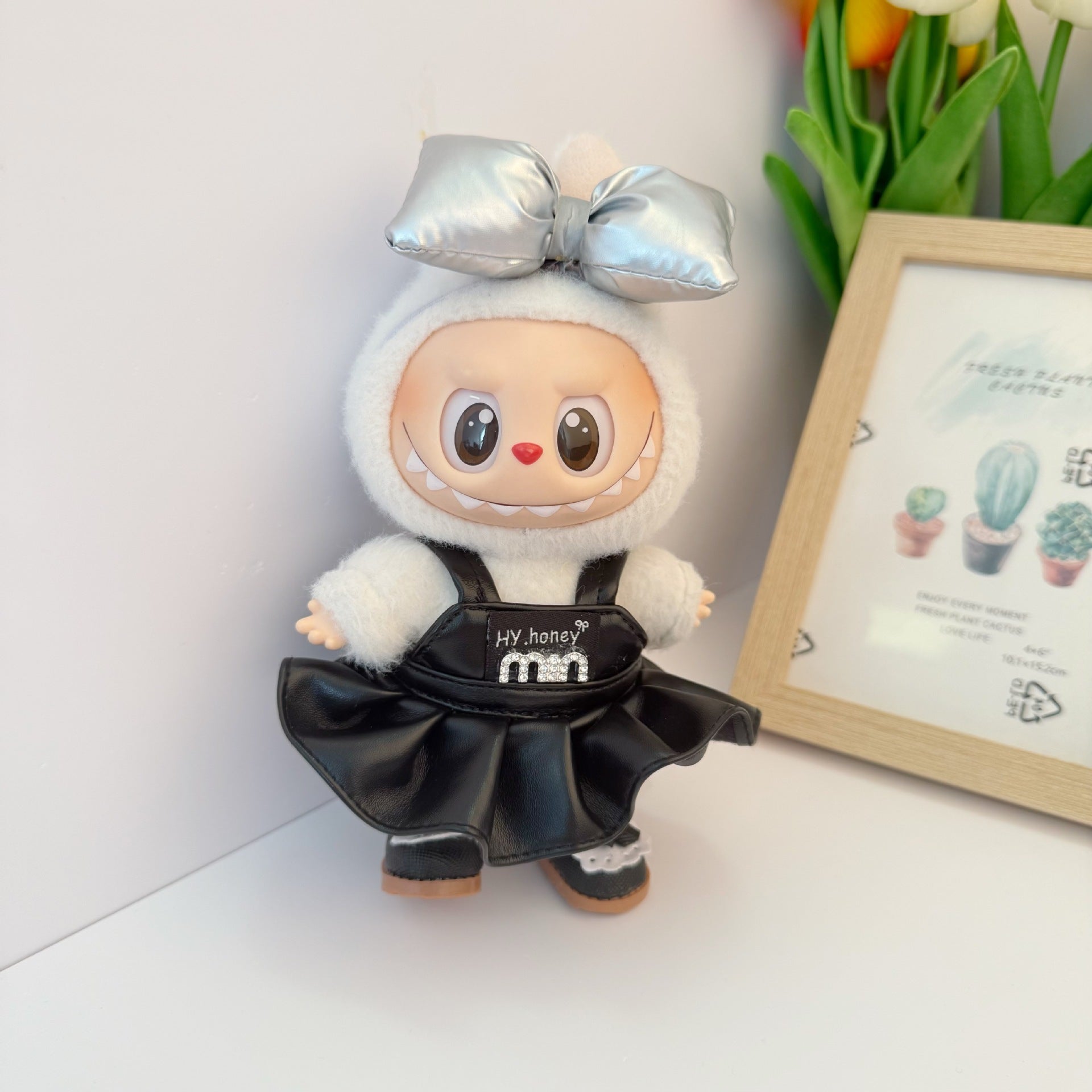 Only clothes] one, two and three generations of blind box cloth clothes fashion MIN leather skirt two-piece LABUBU for the new