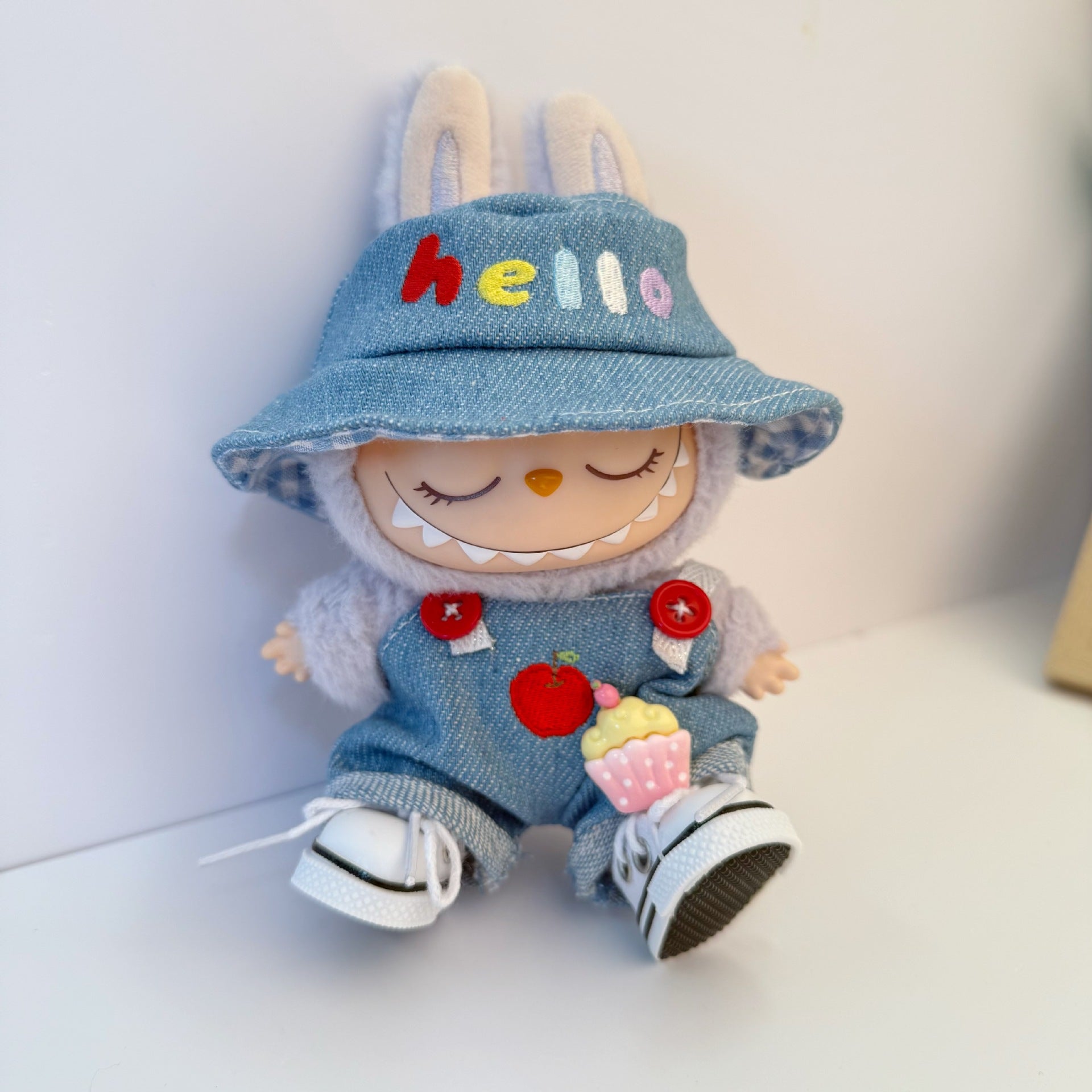 Only clothes one or two generations of Labubu clothes pendant labubu sit party doll clothes cloud velvet lucky cat cute
