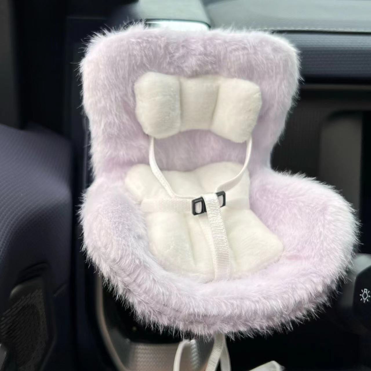 Suitable for 17cm pull cloth pendant cute car safety seat car air outlet decoration car accessories pendulum