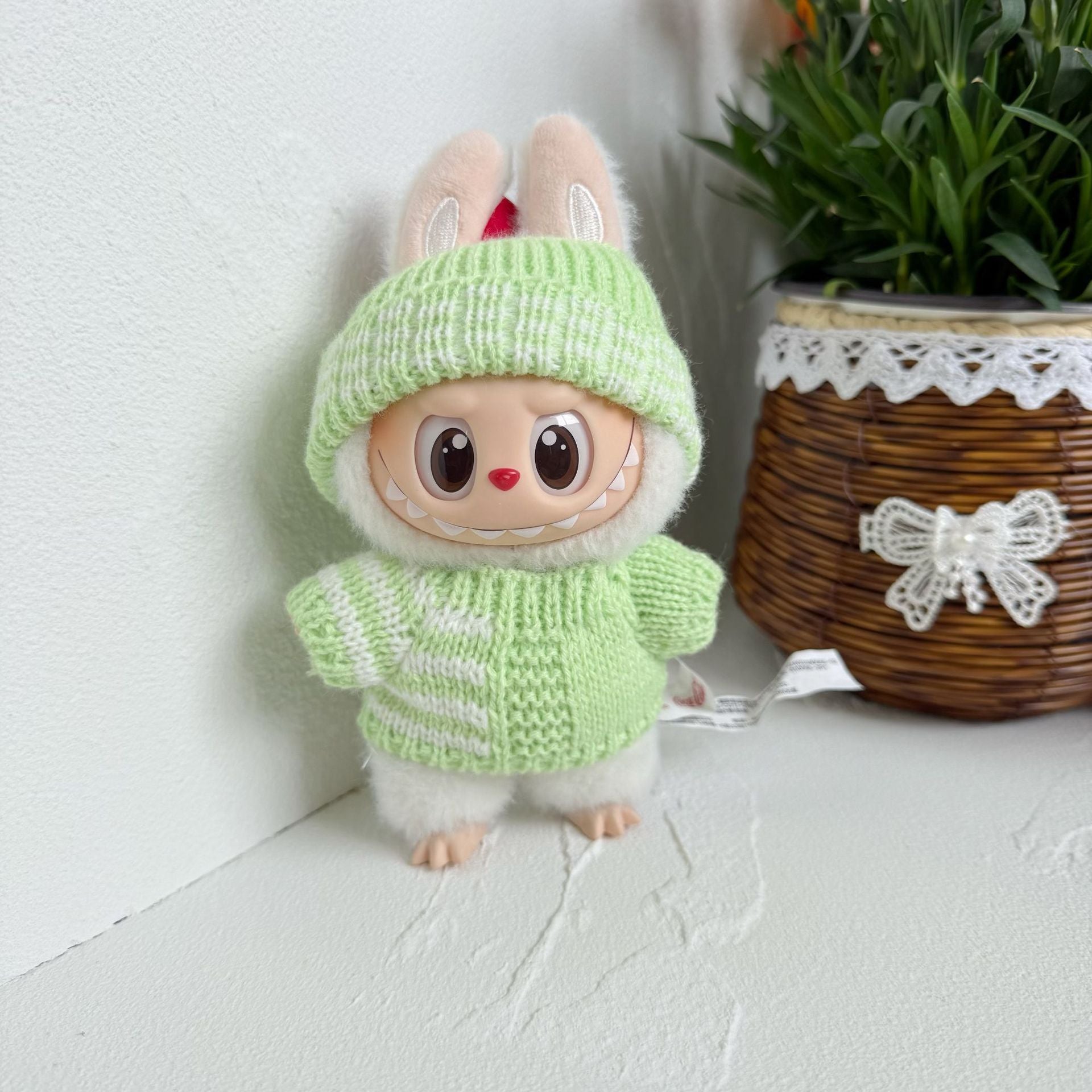 First and Second Generation Labubu Clothes Fresh Green Sweater Hat Suit Labubu Replacement 15cm 17cm Suitable