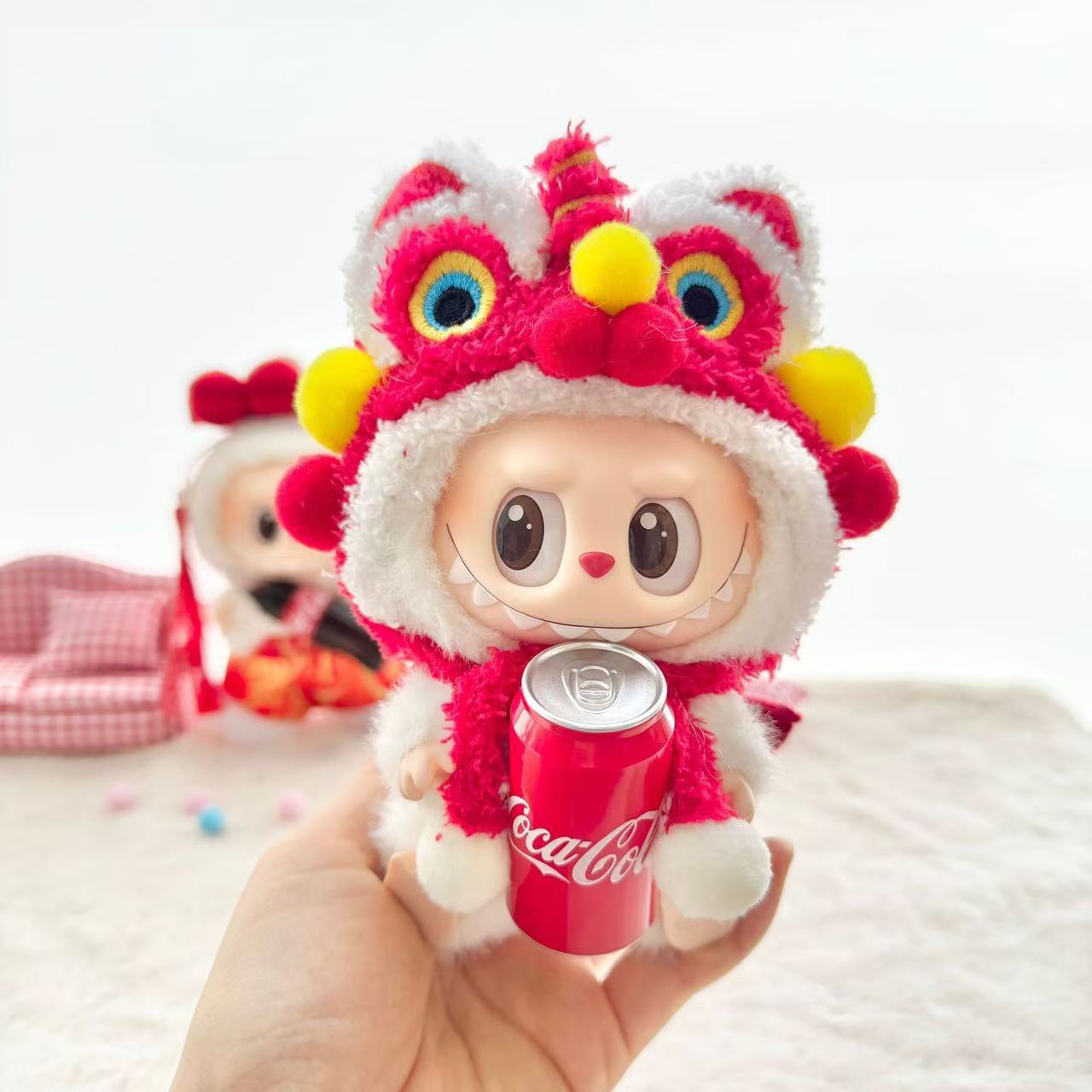 Only clothes] pendant blind box pull cloth new year clothes one or two generation pull cloth happy pure hand lion dance suit