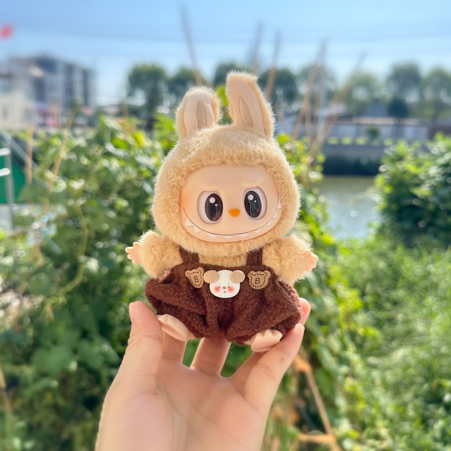 Only clothes] second-generation labubu clothes pendant LABUBU sit party doll biscuit music bear suspenders