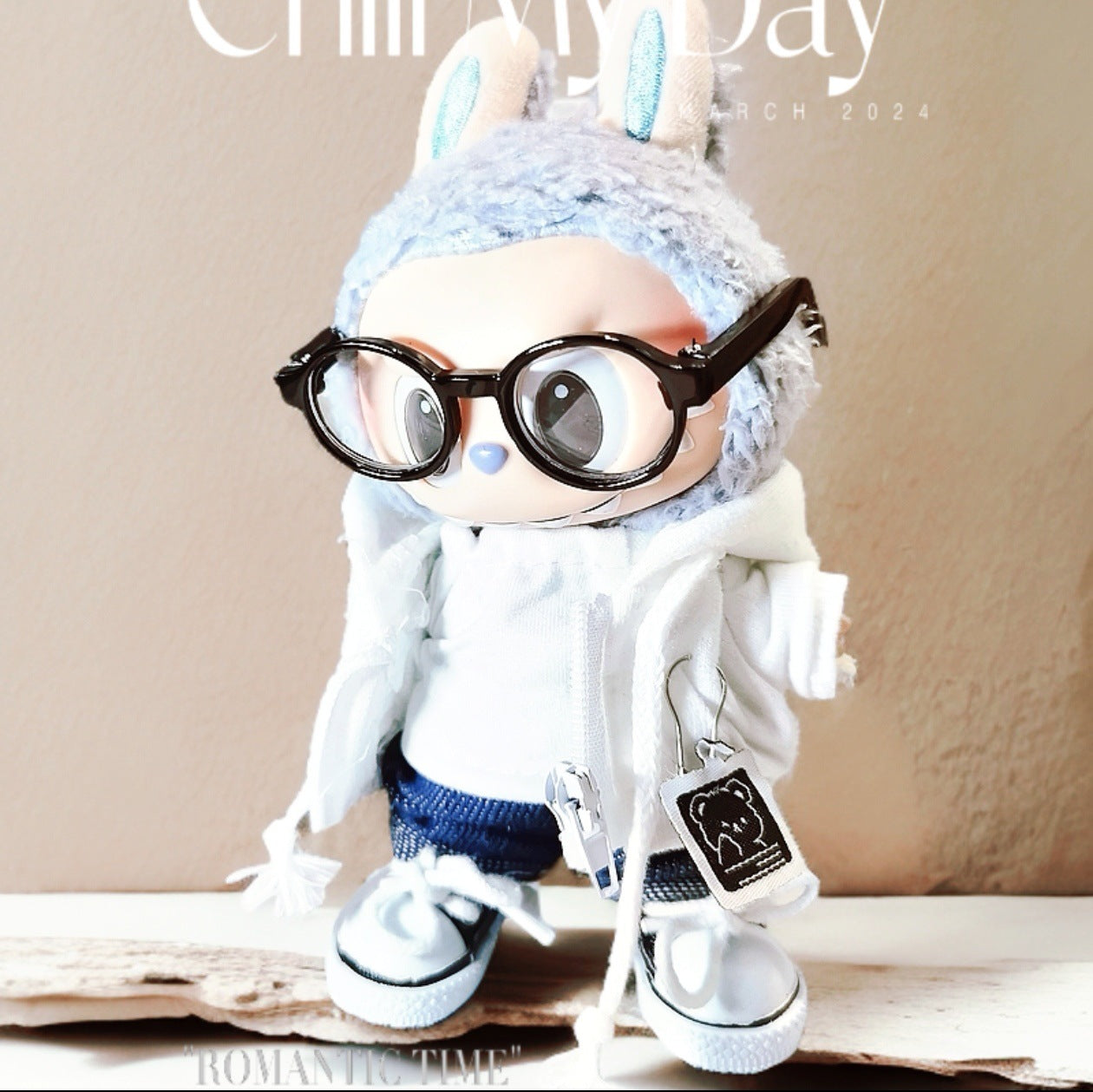Labubu Doll Outfit Set - White & Black Jacket with Accessories