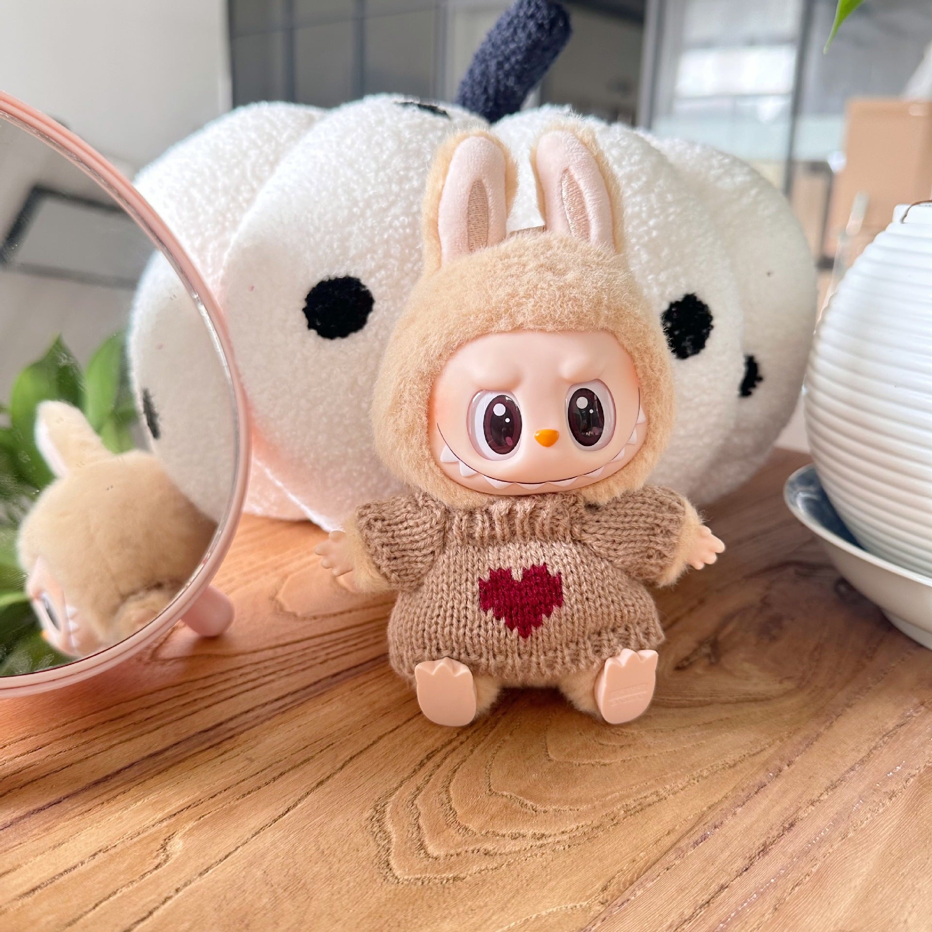 Only clothes] the first and second generation of labubu doll clothes LABUBU sitting party doll for autumn and winter sweater