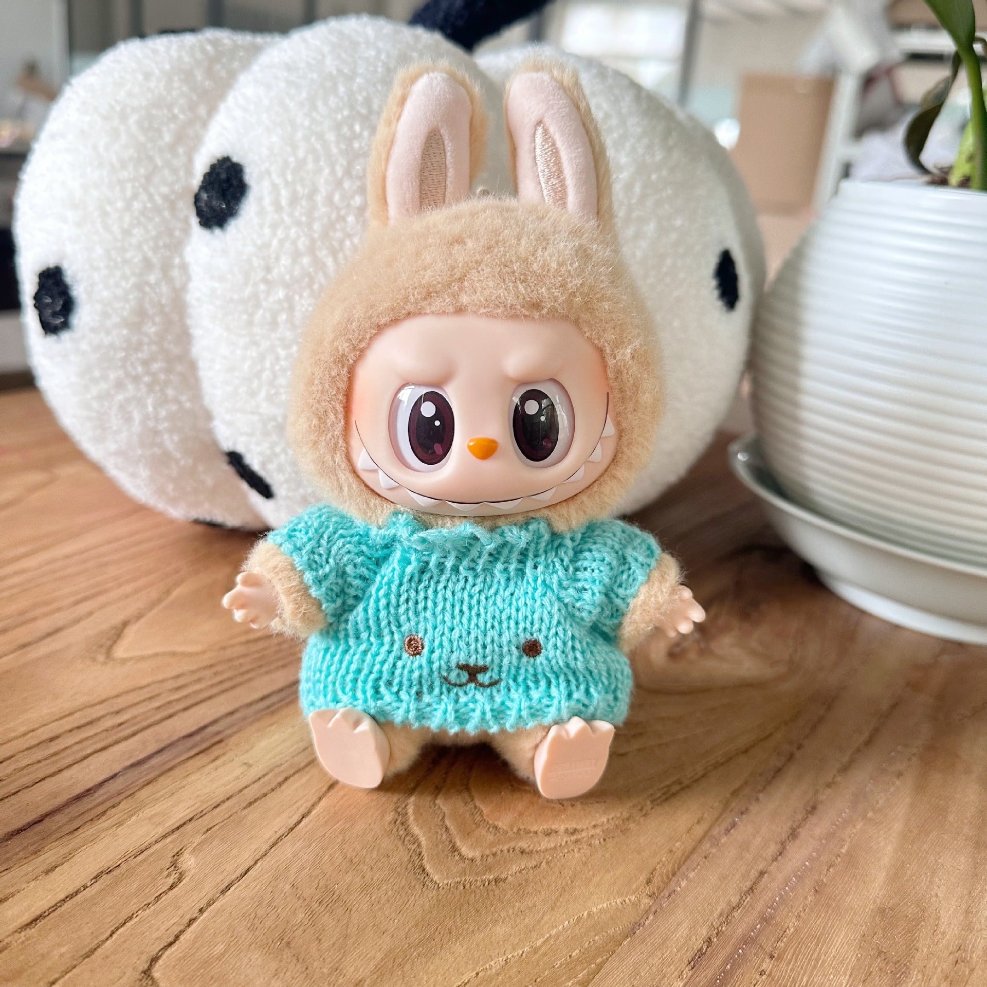 Only clothes] the first and second generation of labubu doll clothes LABUBU sitting party doll for autumn and winter sweater