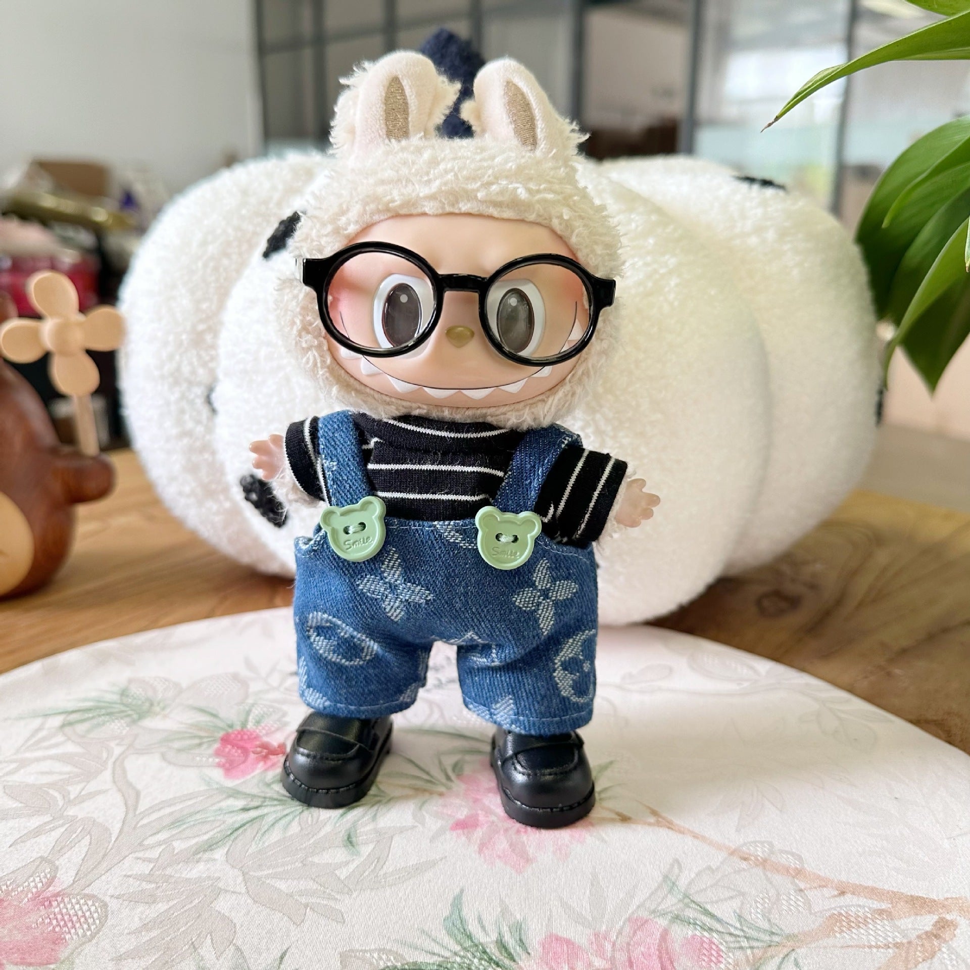 Only clothes] blind box pull cloth doll clothes 17CM pendant LABUBU suit for four-leaf clover suspenders