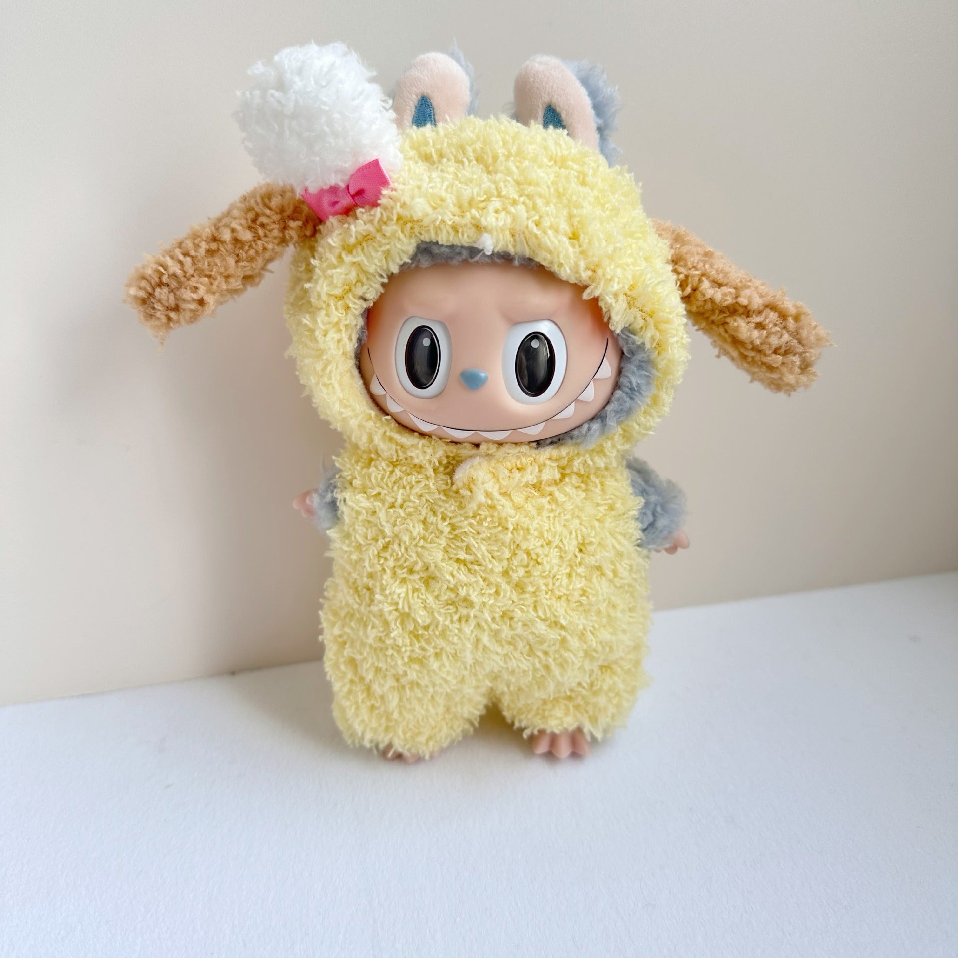Only clothes] 17CM cloth cloth clothes key chain LABUBU big ear dog powder pig elk suit pendant spot