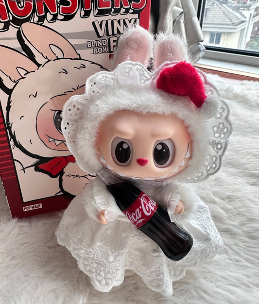 Labubu Labubu Vinyl Coca-Cola Baby Clothes First, Second and Third Generation 17cm Summer Sitting and Standing Overalls Suit