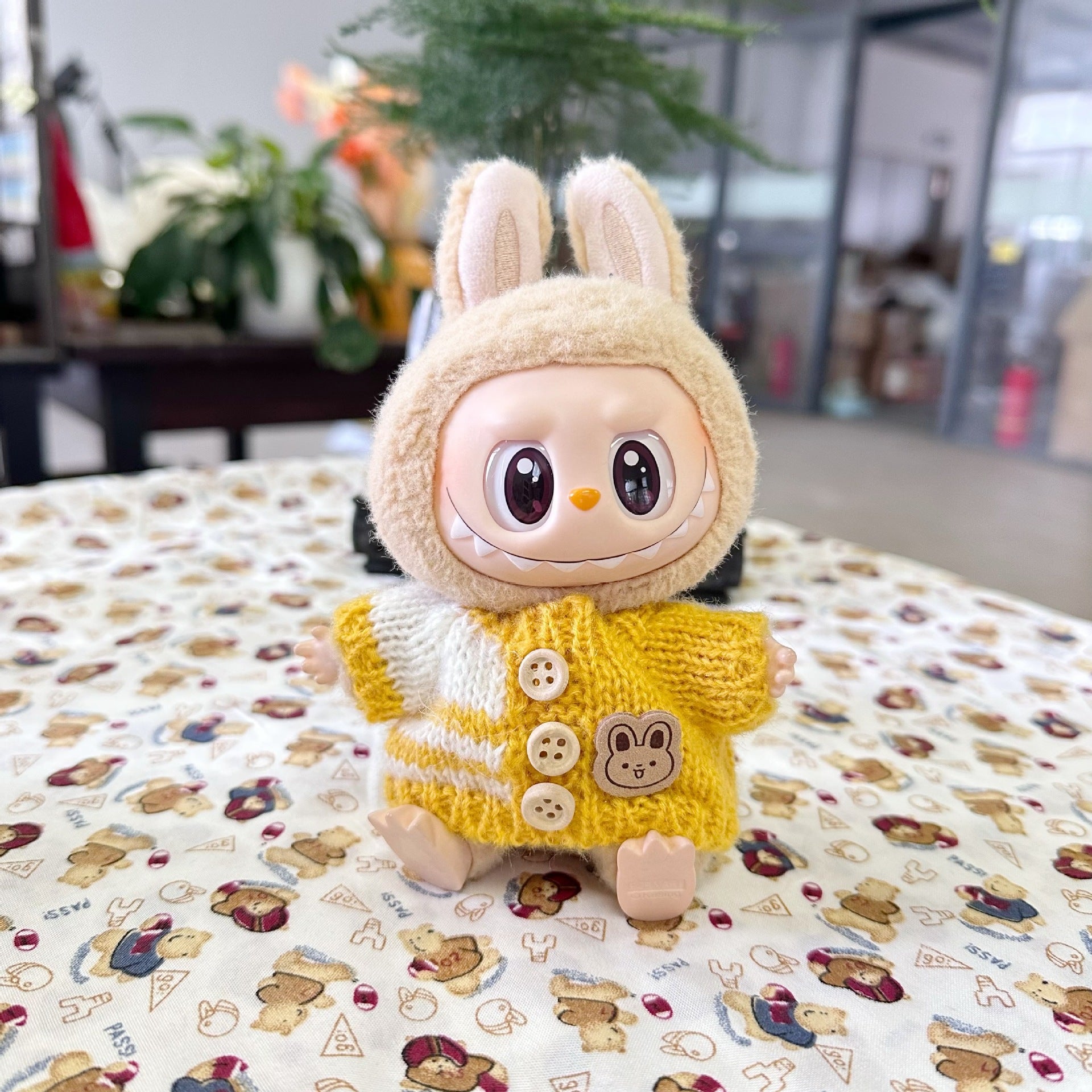 The first and second generation of blind box cloth clothes sweater hat backpack DIY with LABUBU sit party doll clothes