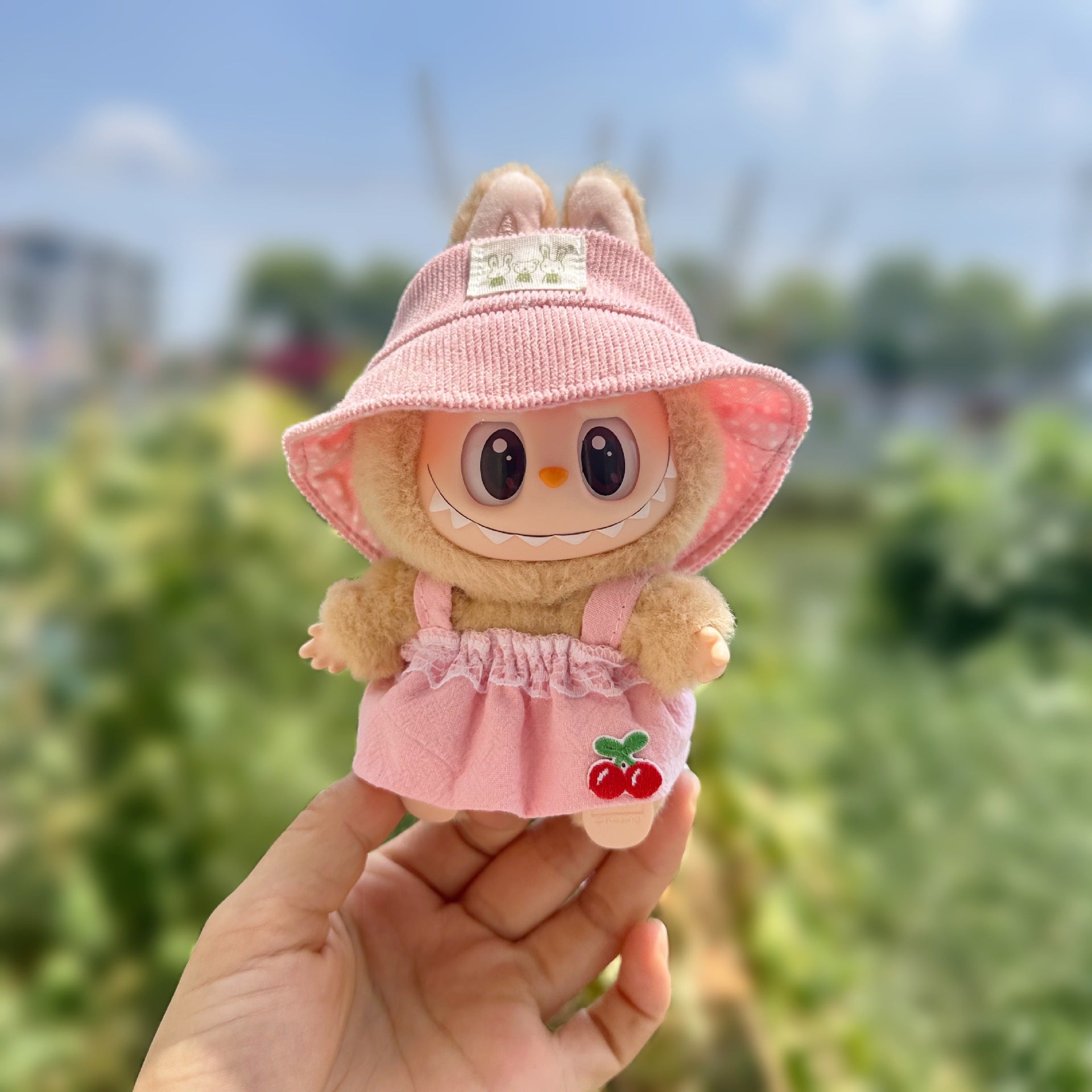 Baby Clothes Only] Second Generation Blind Box Rab Cloth Clothes Pendant Labubu Sitting Party Baby Clothes Daisy Suspender Skirt