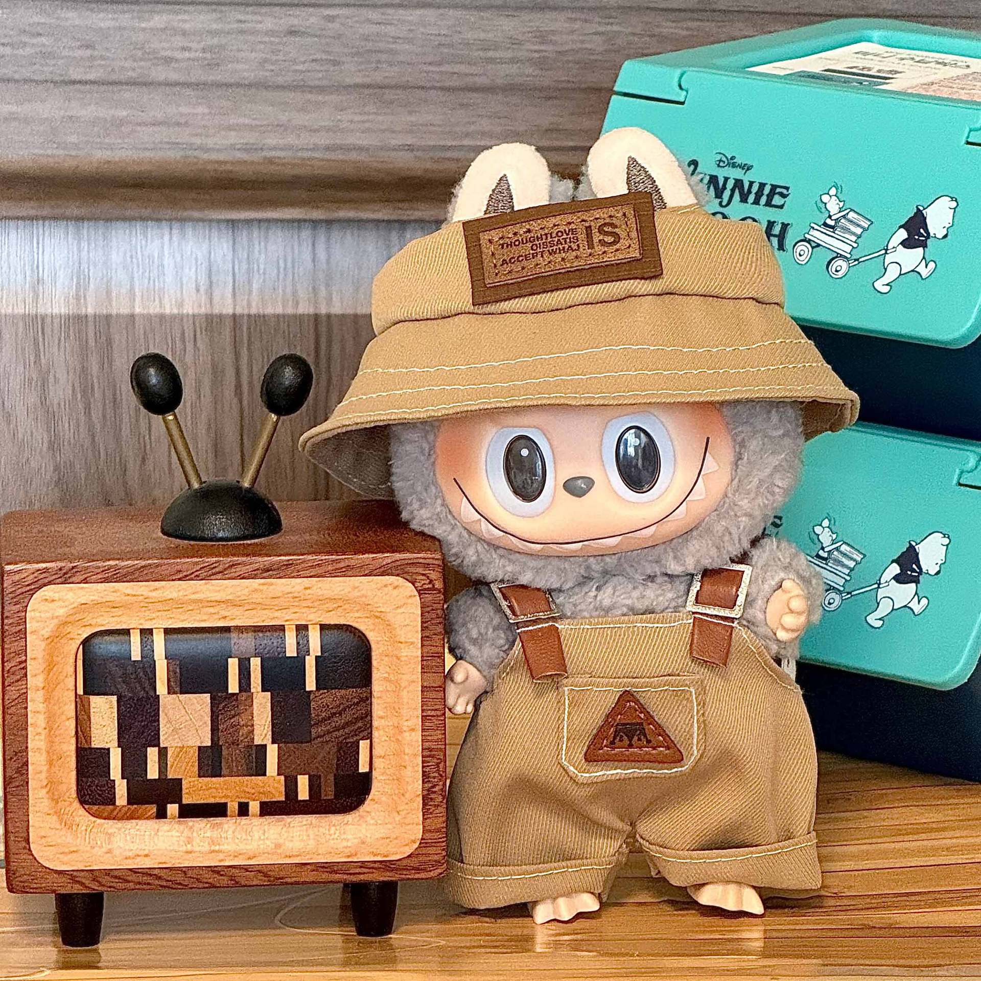 labubu Sitting Party Doll Costumes One or Two Generation Blind Box Labubu Doll Costumes Plush Vinyl Face