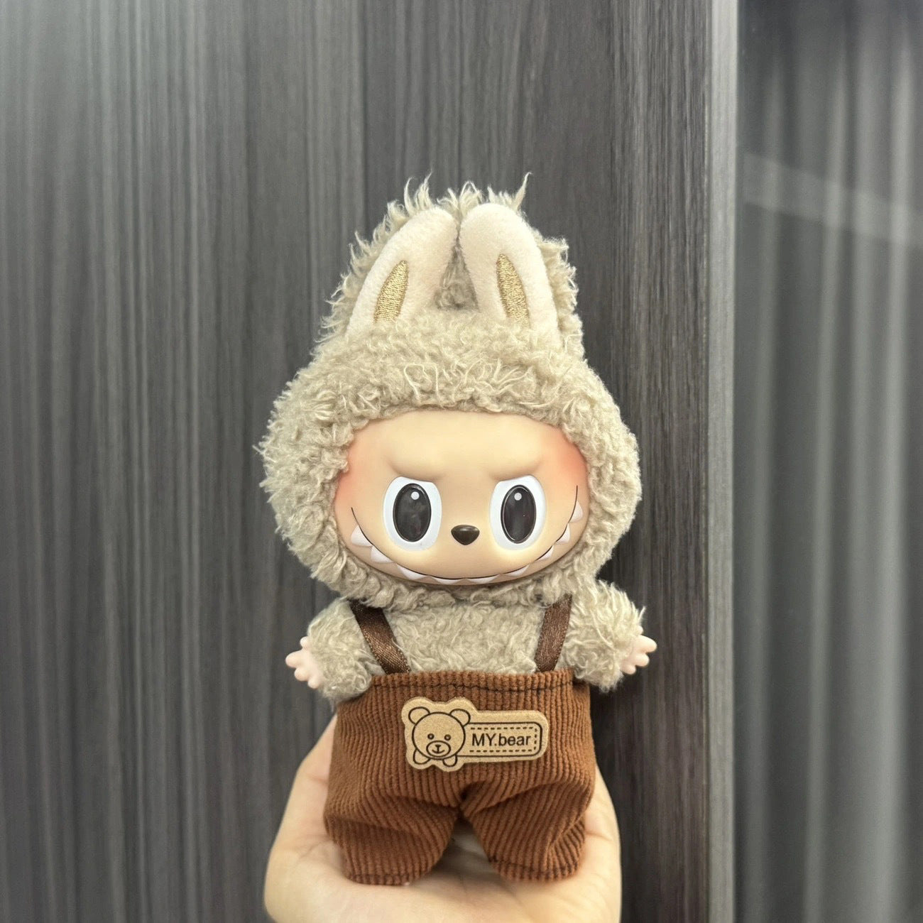 Labubu Sitting Party Doll Clothes First and Second Generation Blind Box Labubu Doll Clothes Plush Vinyl Face