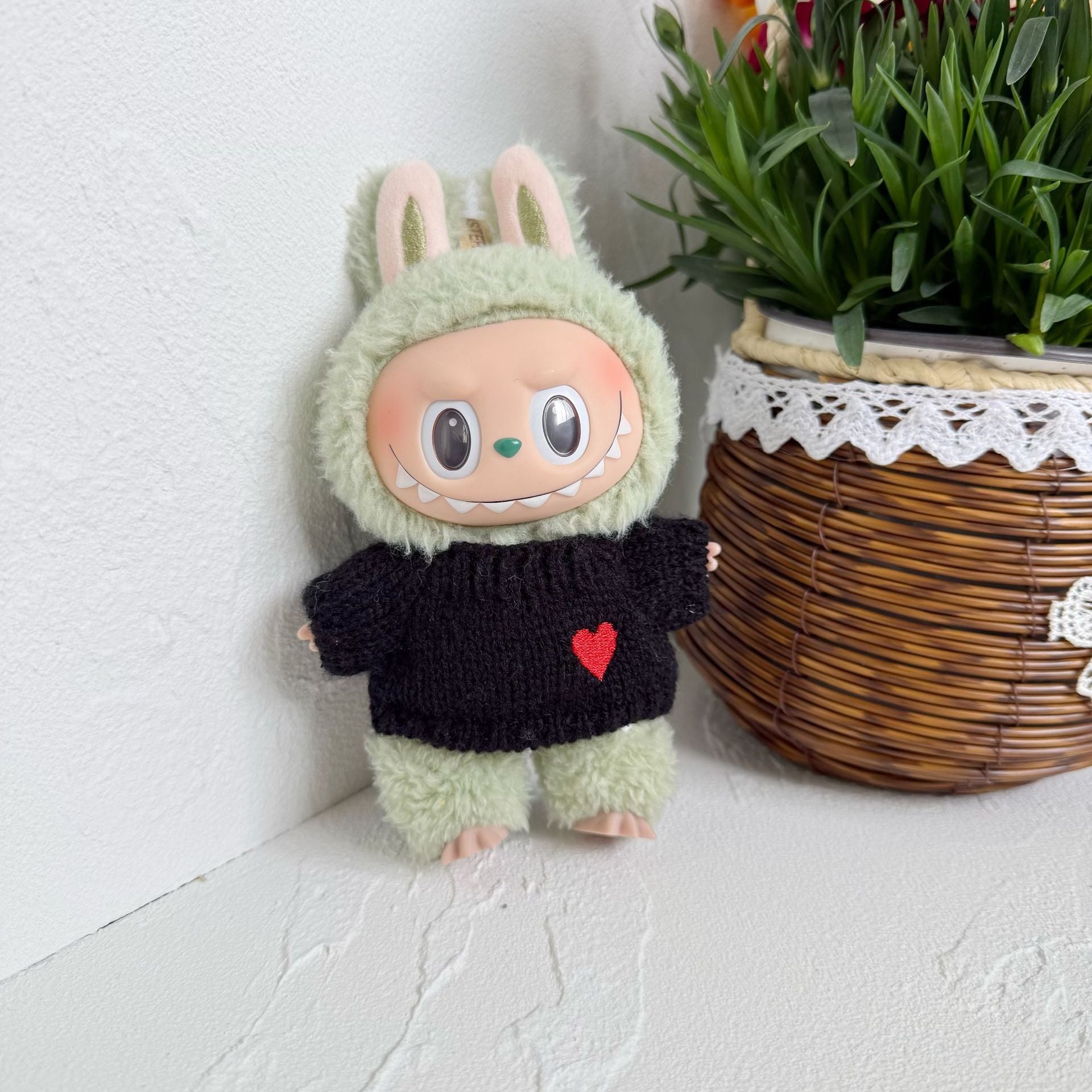 Only clothes] one or two generations of cloth doll clothes pendant LALBUBU bear logo hat love sweater suit