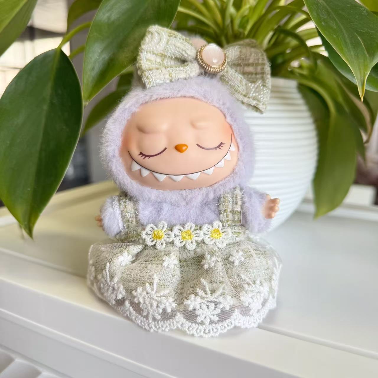 Baby Coat Only] First/Second Generation Pendant Labubu Sit Party Series Doll Coat LABUBU for Fragrant Style