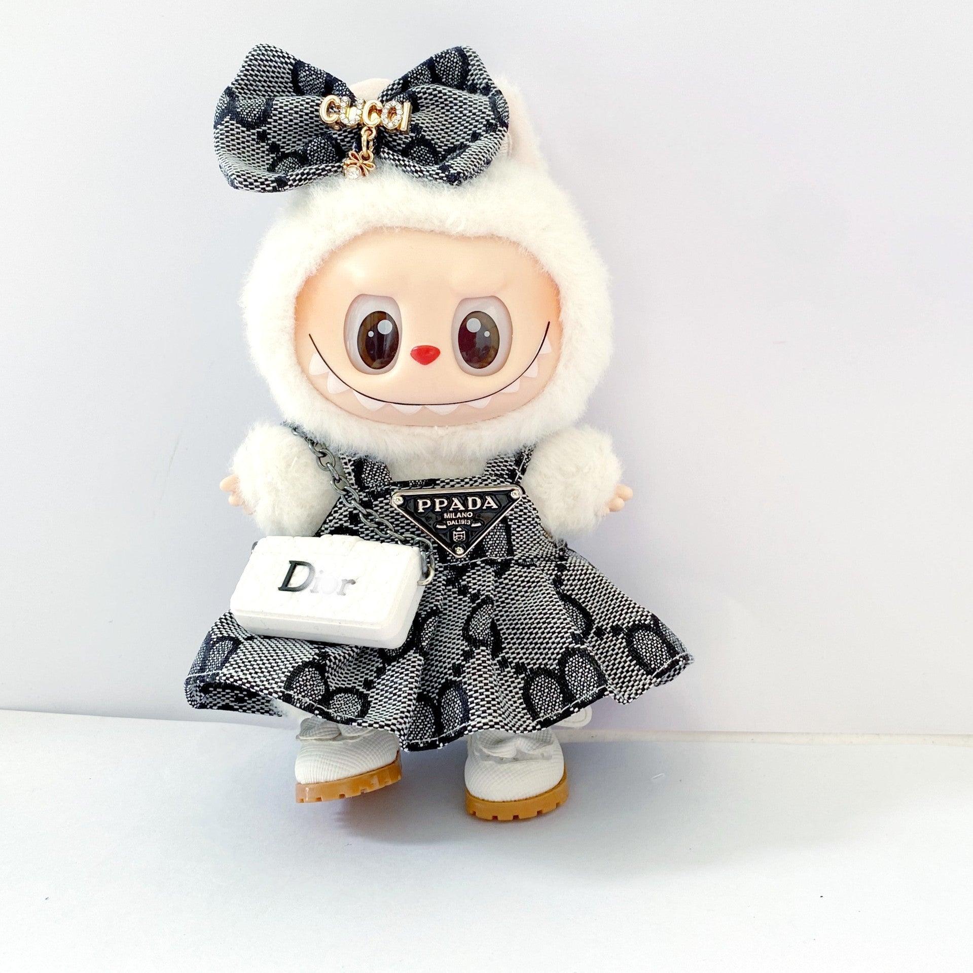 Labubu Doll Outfit - 17cm Party Clothes Set with Skirt, Suspenders & Accessories
