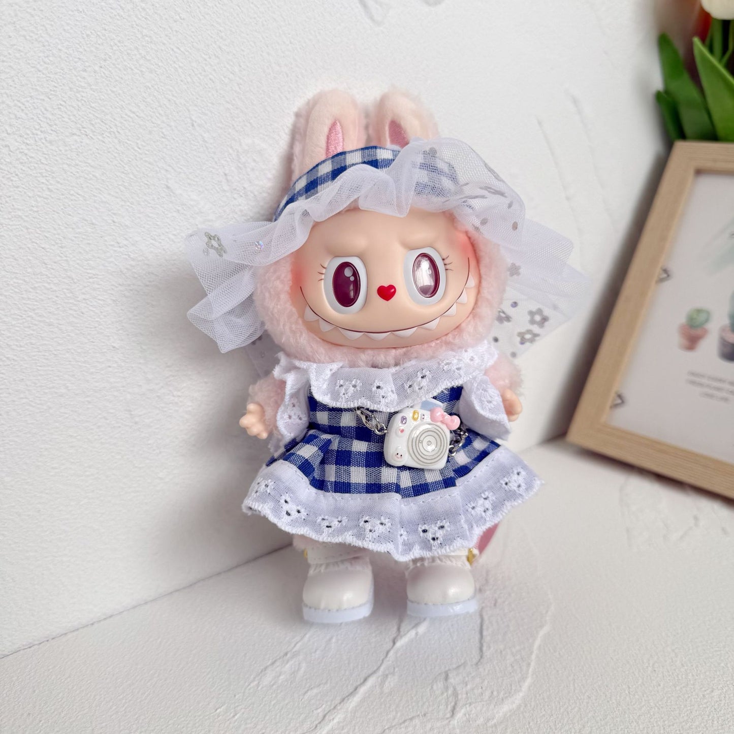 Only clothes] pendant pull cloth clothes one or two generation blind box LABUBU wear for blue and white lace skirt two-piece set