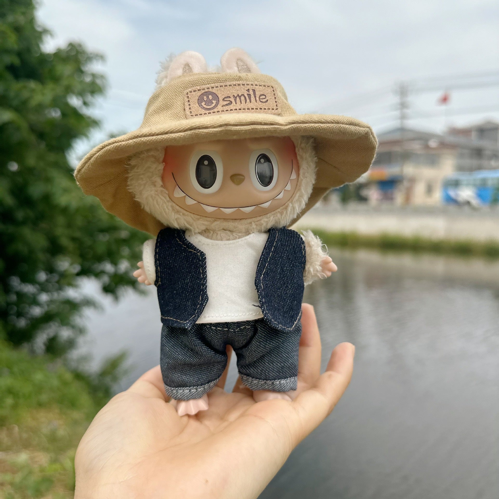 Clothes Only] Macaron Labu Cloth Pendant Clothes Denim suit 17CM Keychain LABUBU Hat Shoes