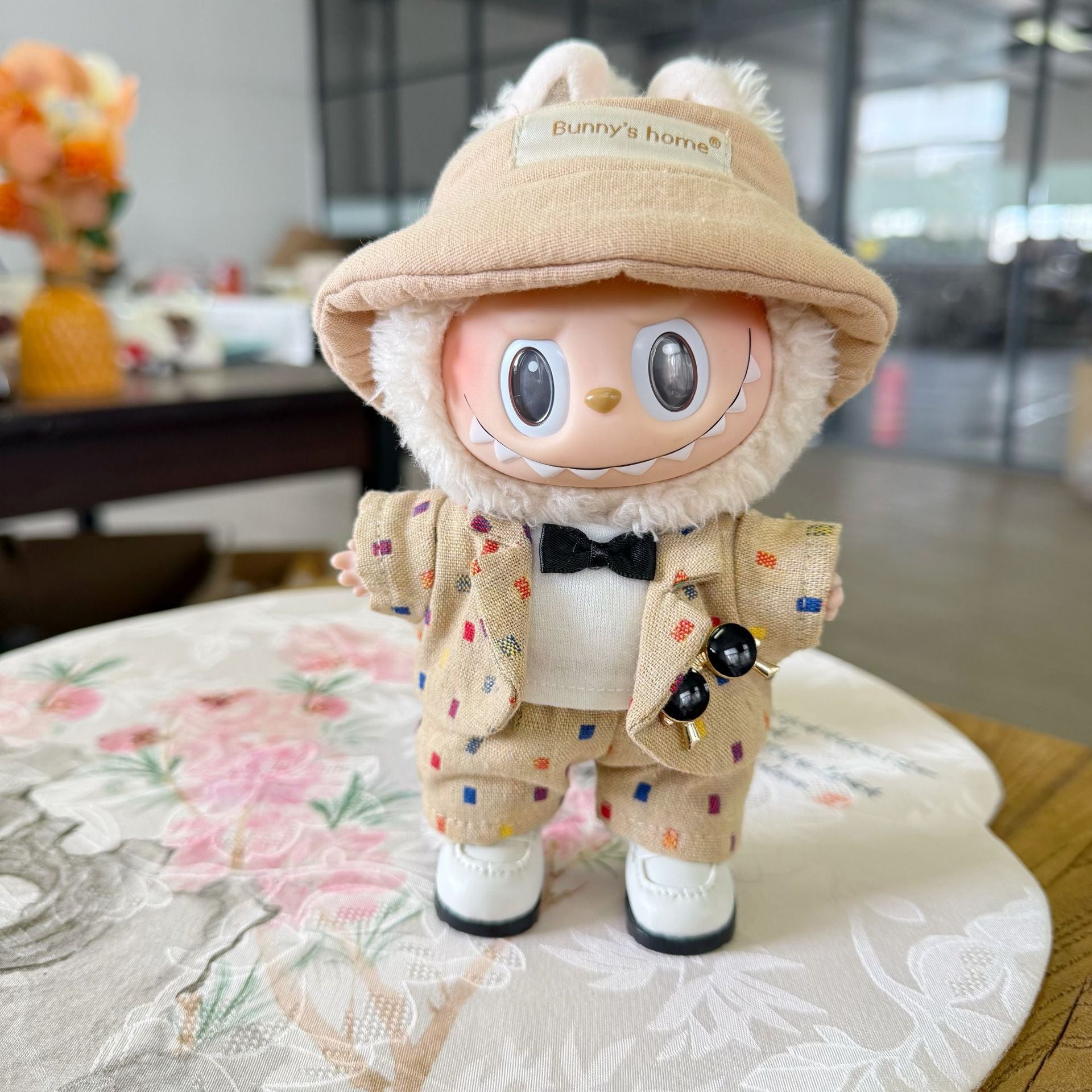 Only clothes] the first and second generation of labubu doll clothes sit party dolls with pendants LABUBU color small suit