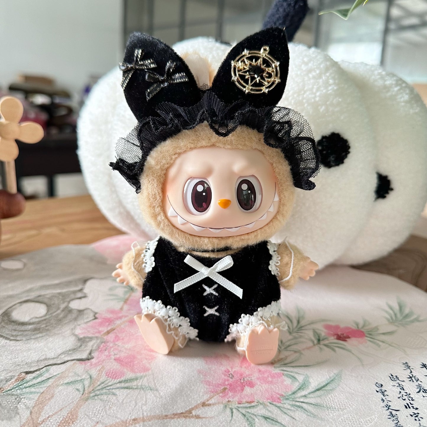 Clothes Only] Second Generation Blind Box Rab Sit Party Doll Clothes LABUBU Clothes Bunny suit
