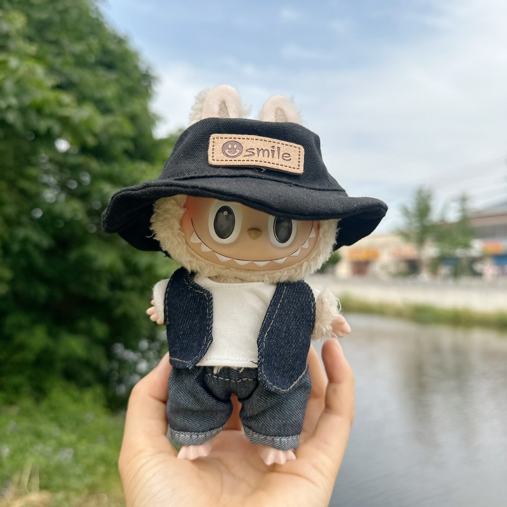 Clothes Only] Macaron Labu Cloth Pendant Clothes Denim suit 17CM Keychain LABUBU Hat Shoes