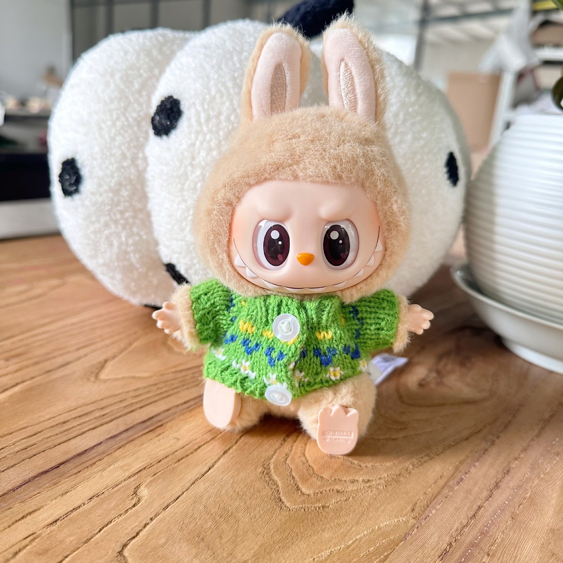Only clothes] the first and second generation of labubu doll clothes LABUBU sitting party doll for autumn and winter sweater