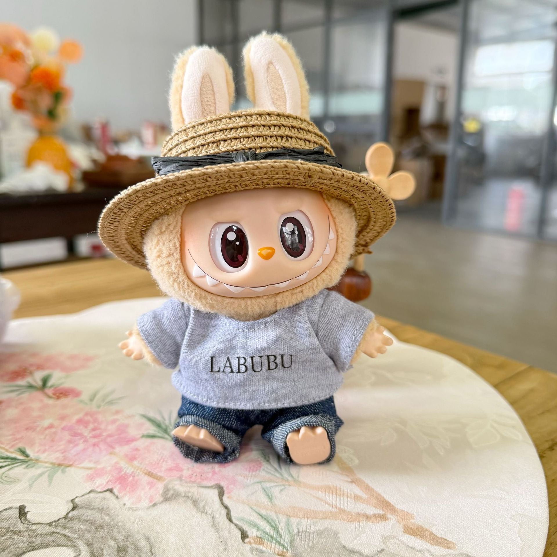 The first and second generation pendant labubu sit party clothes spring T-shirt plaid skirt suit generation LABUBU
