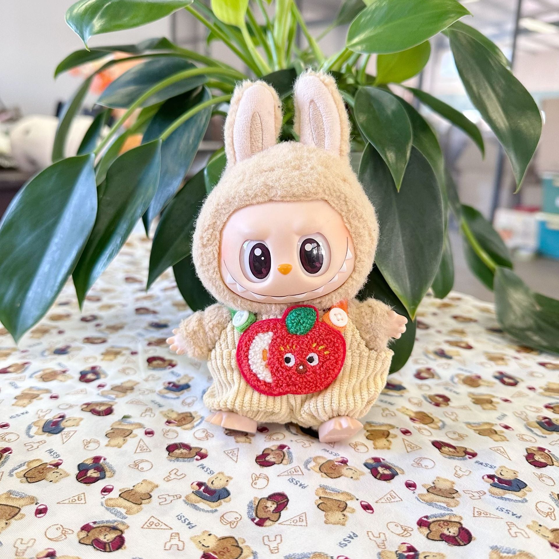 Only clothes] the first and second generation of labubu doll clothes LABUBU suit new red small apple suspenders