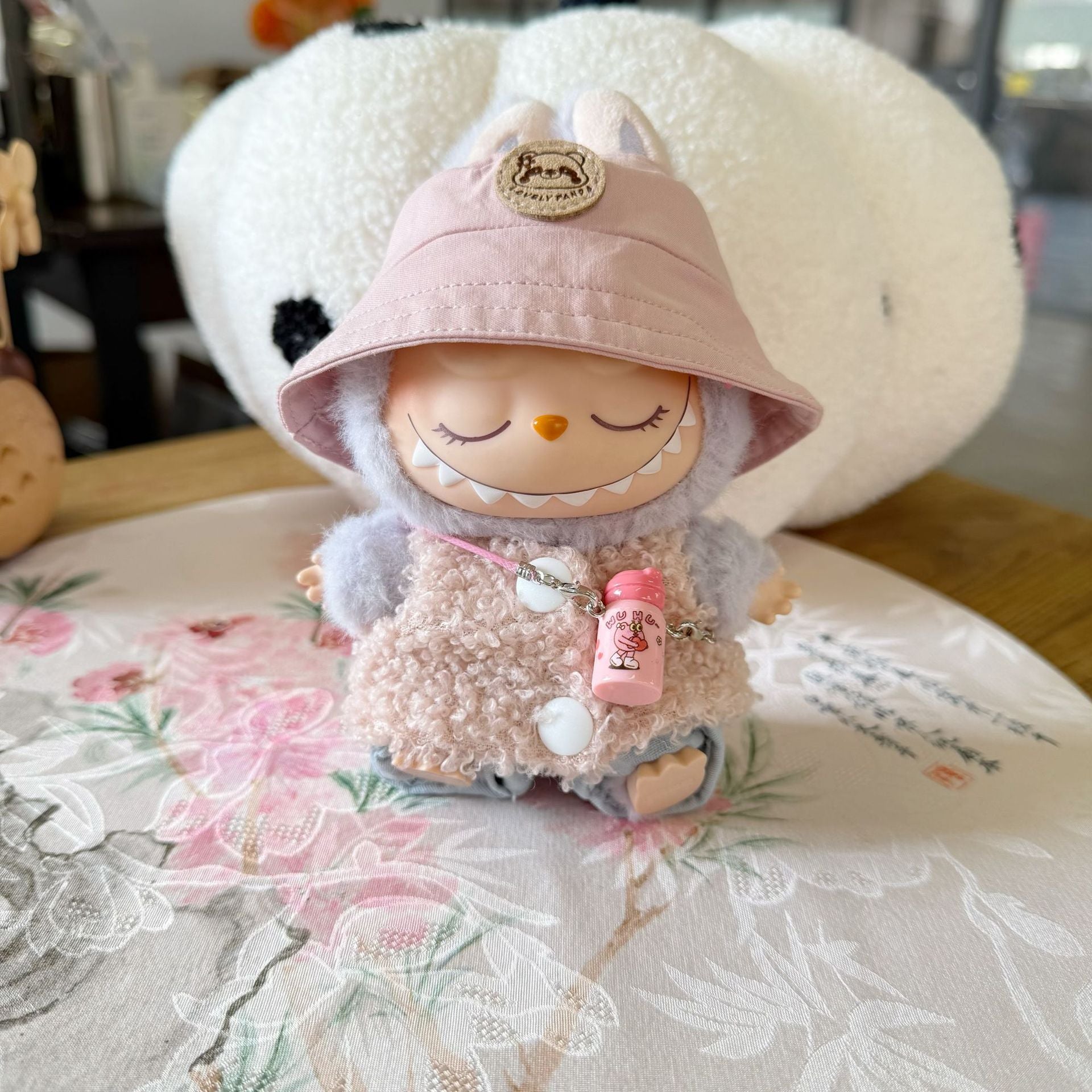The first and second generation of rabu cloth clothes sit party doll clothes fashion teddy circle velvet vest suit LABUBU
