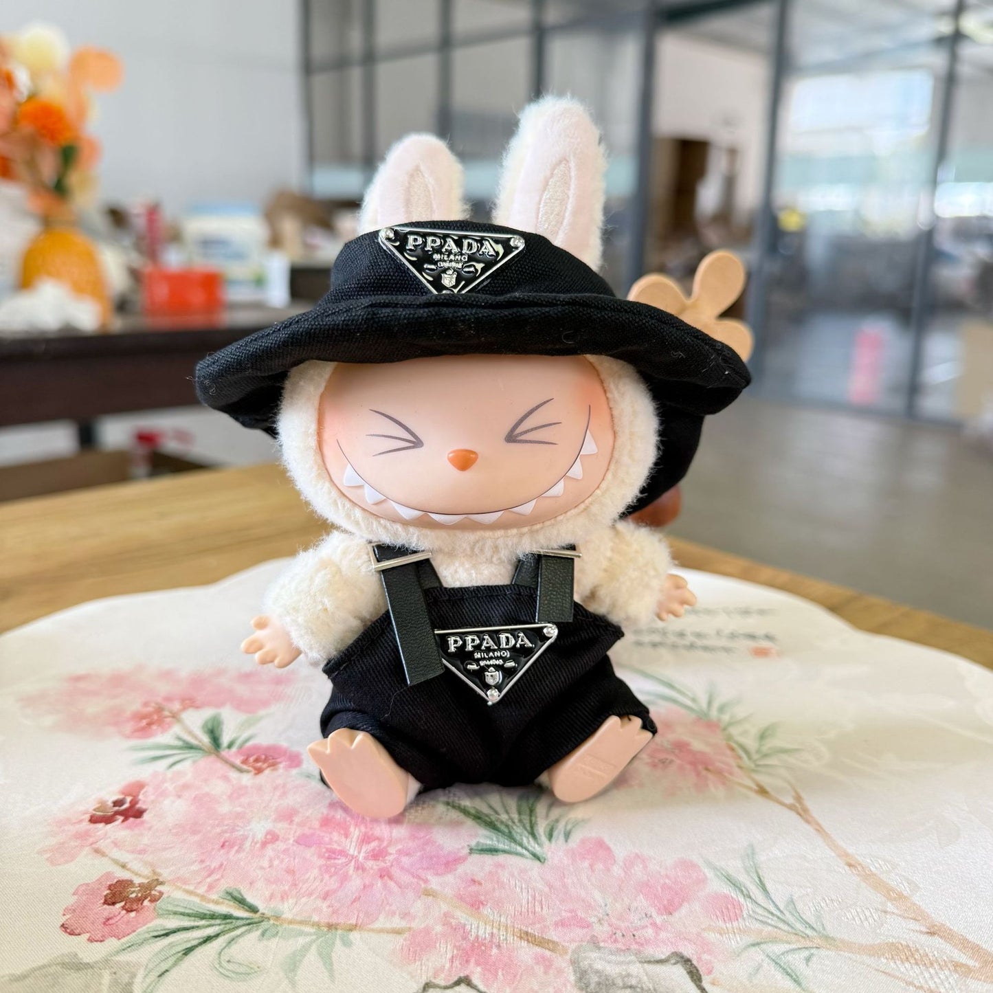 Only clothes] generation one or two blind box pull cloth doll suspenders suit LABUBU pendant pink hat pants
