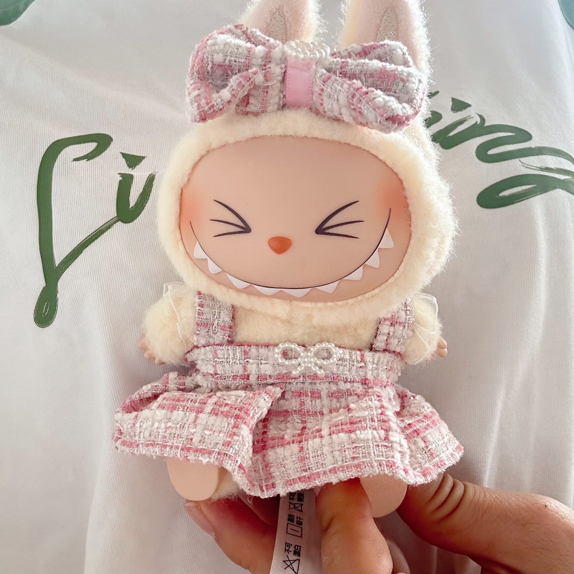 The first and second generation of blind box cloth doll clothes key chain LABUBU skirt heavy-duty vest-style blue fragrant style skirt
