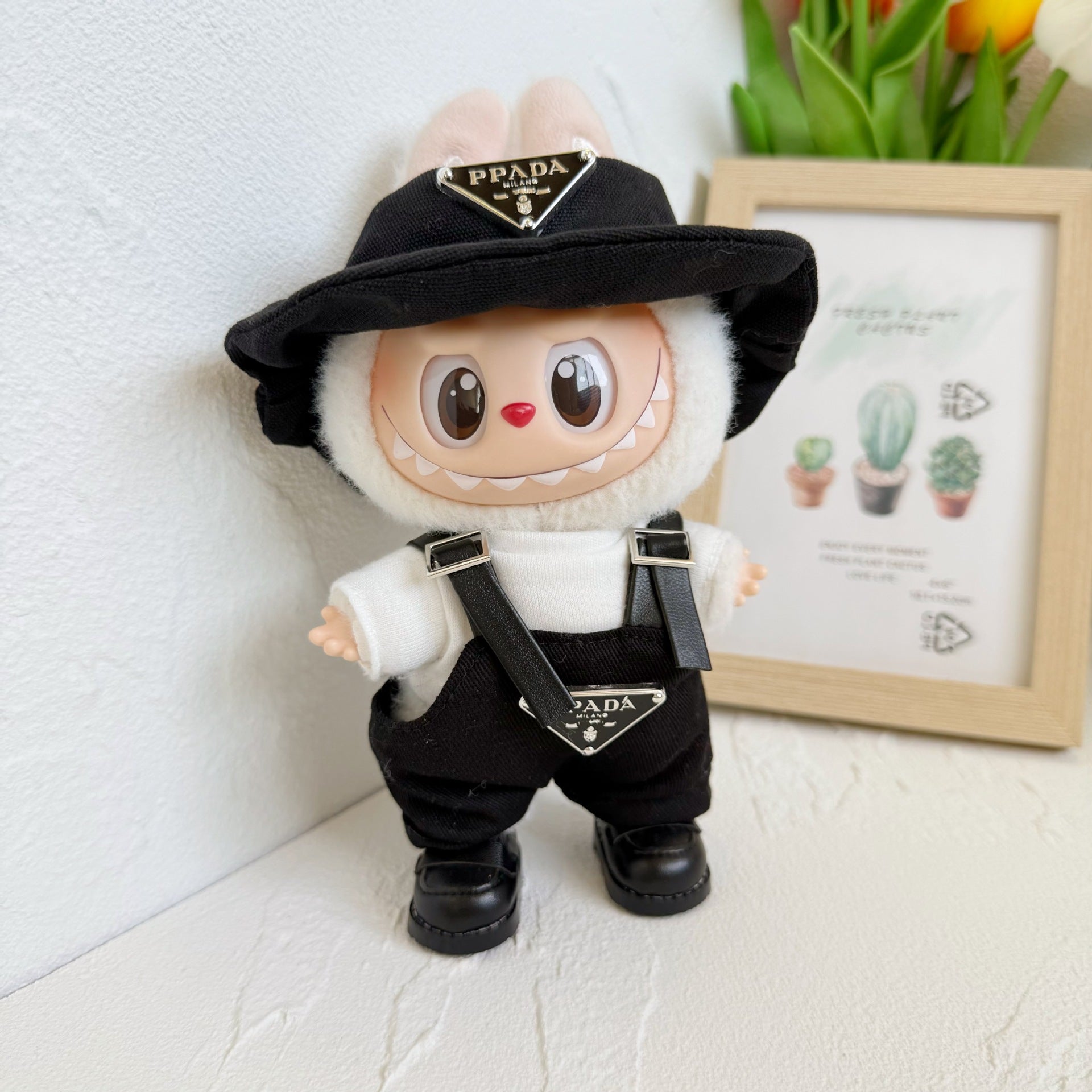 Only clothes] generation one or two blind box pull cloth doll suspenders suit LABUBU pendant pink hat pants